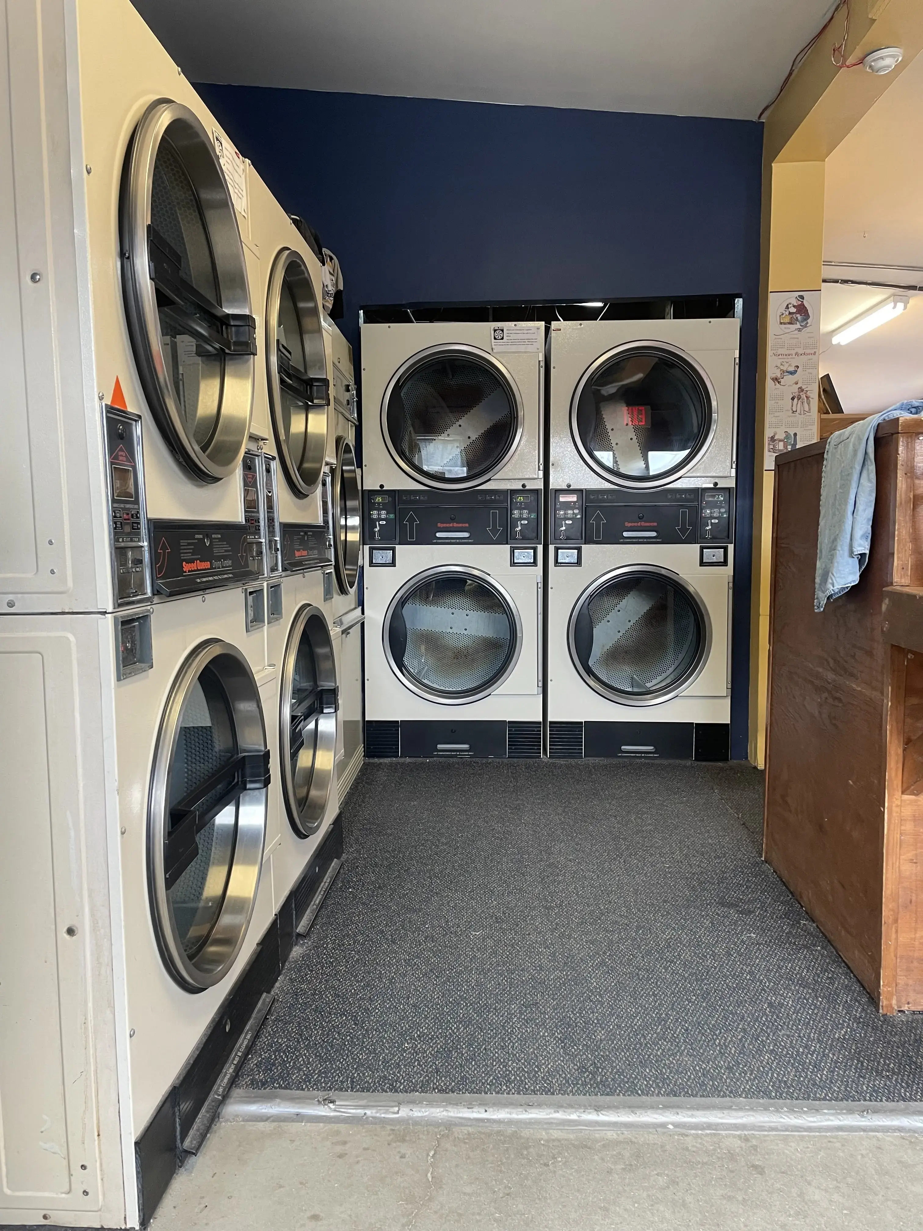 Laundromat - Image 6