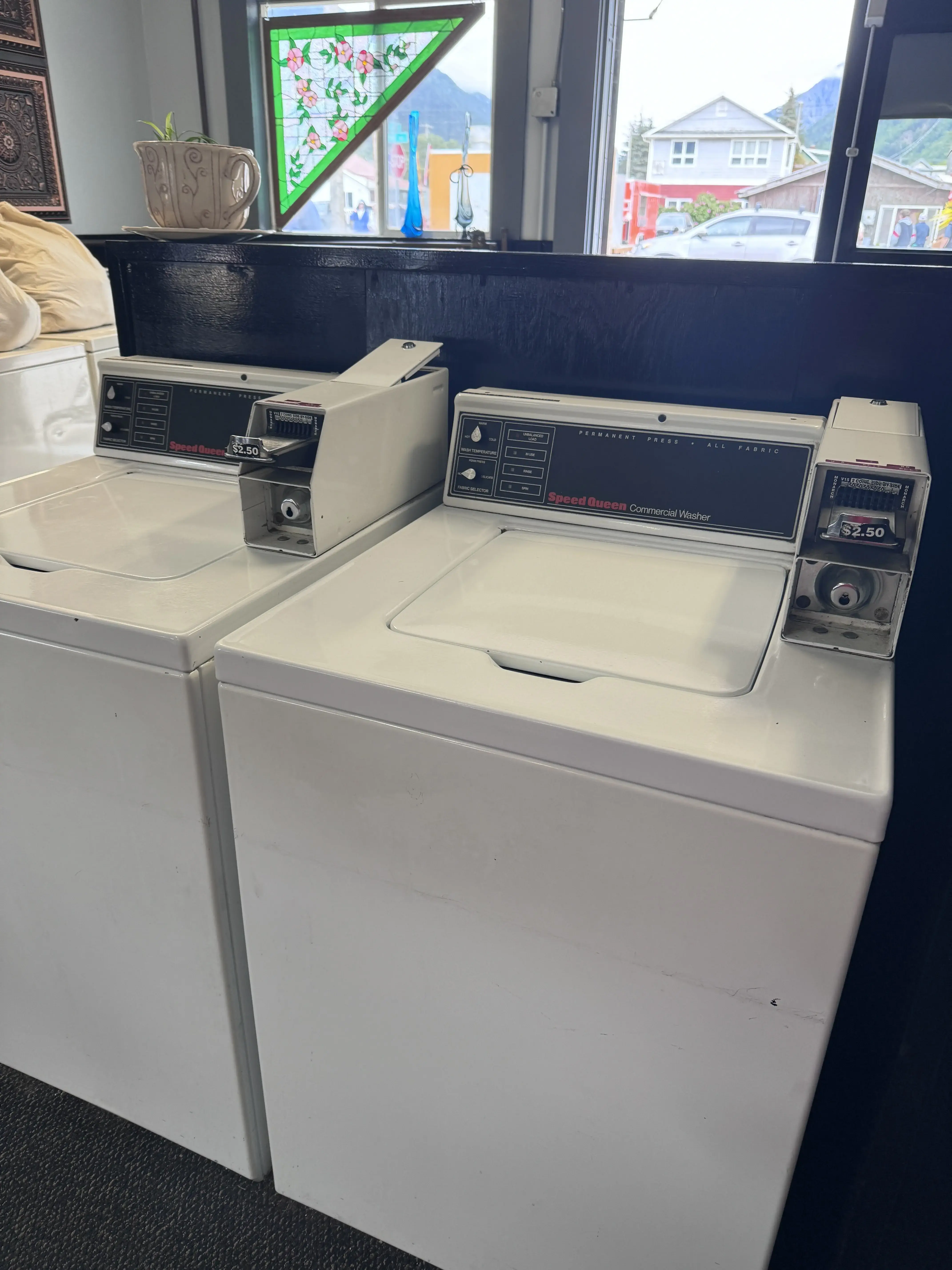 Laundromat thumbnail 4