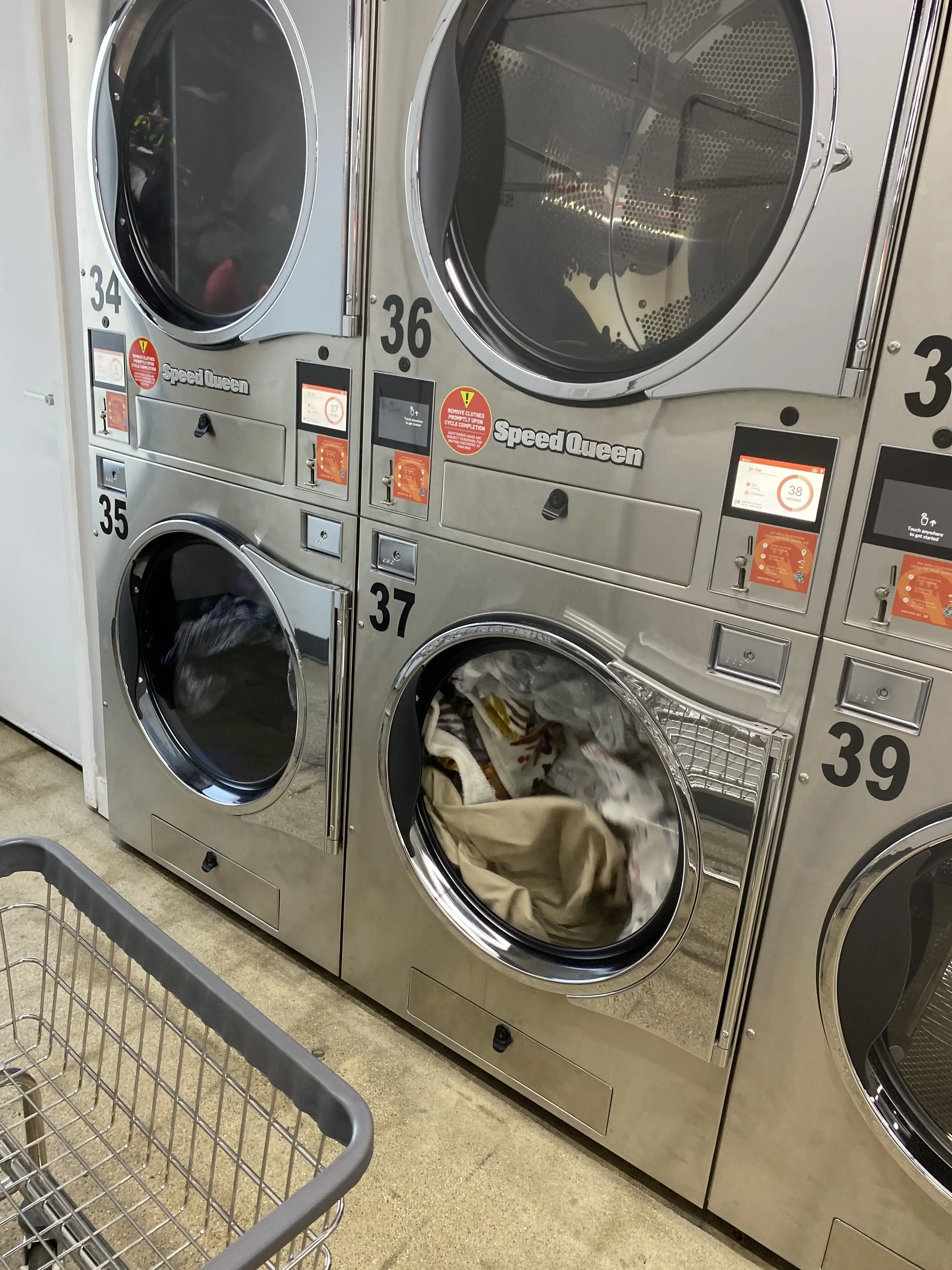 Laundromat Southfield thumbnail 10