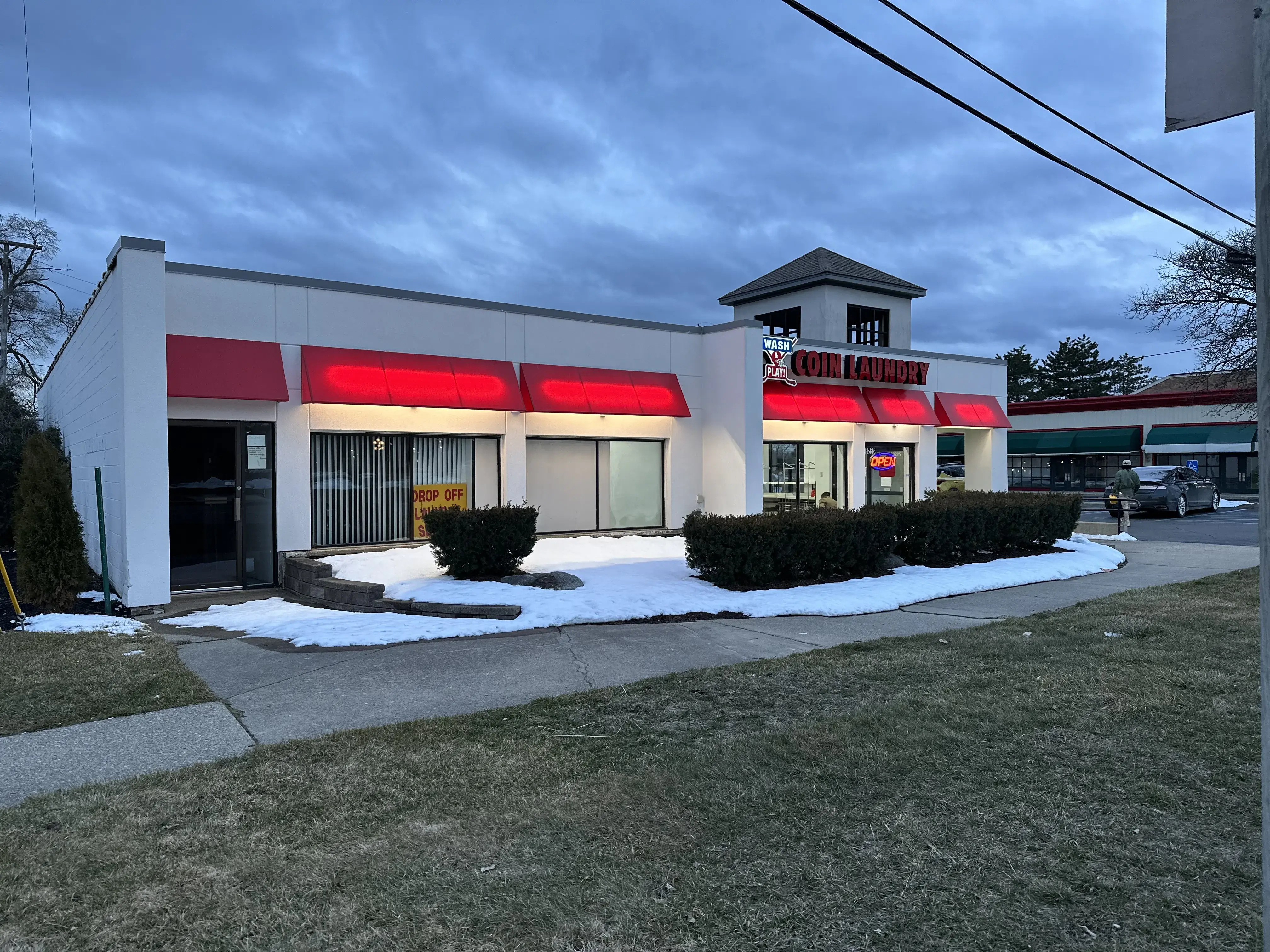 Laundromat Southfield thumbnail 3
