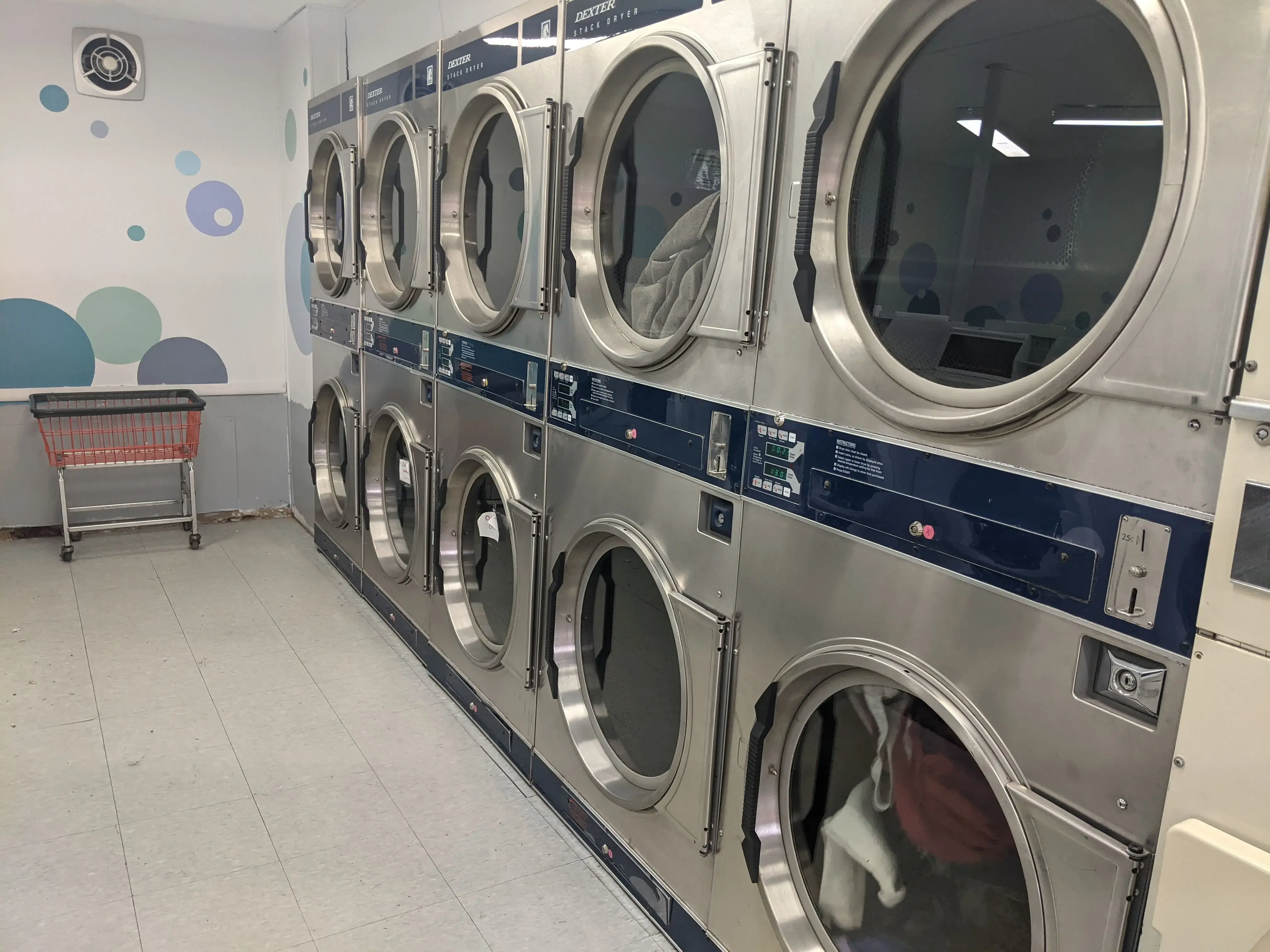 Laundromat thumbnail 19