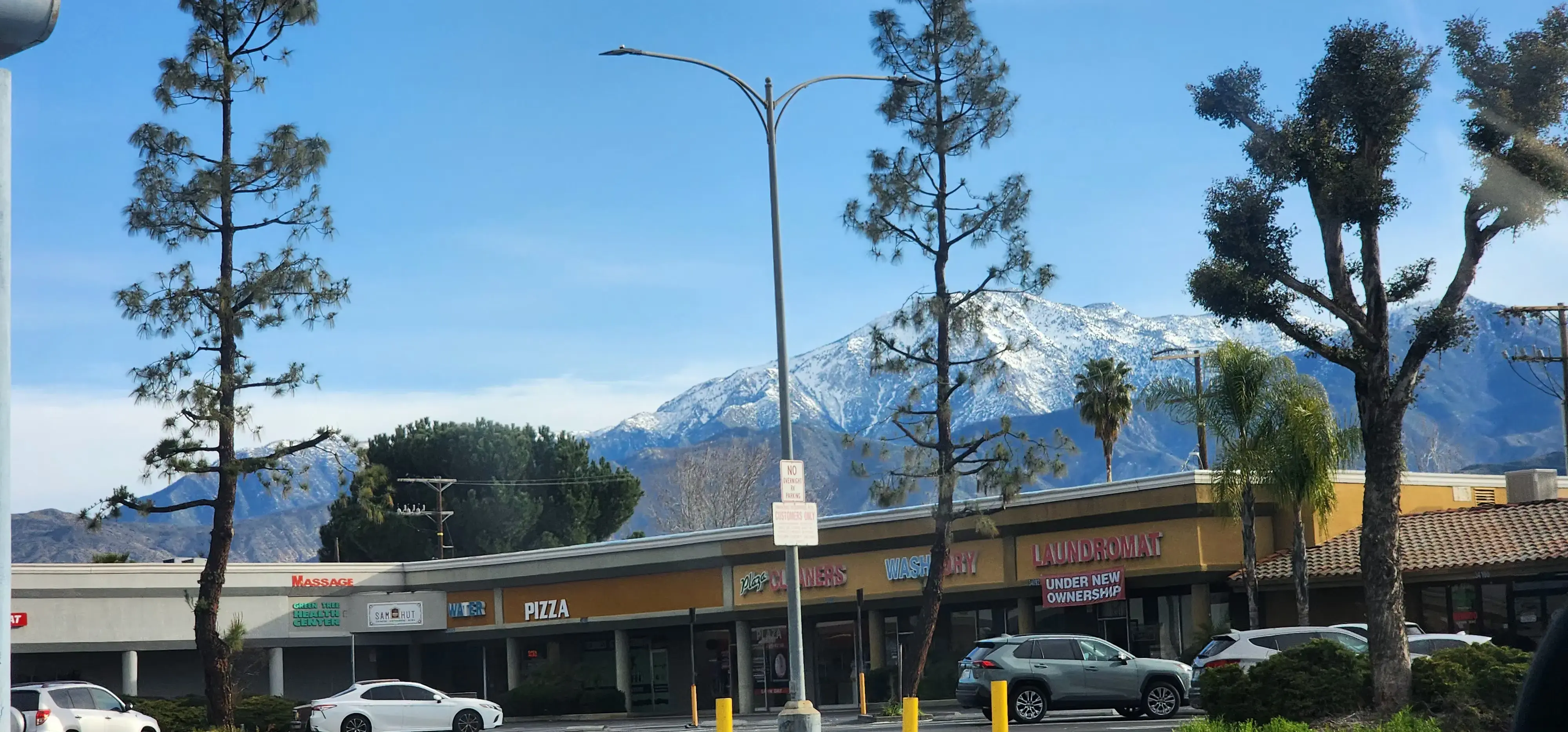 Laundromat - Image 3