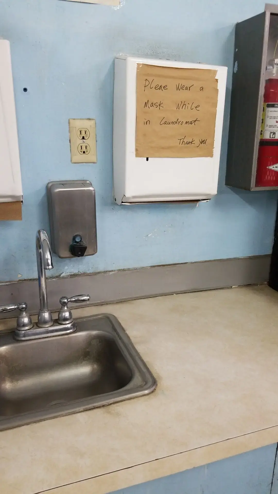 Laundromat thumbnail 6