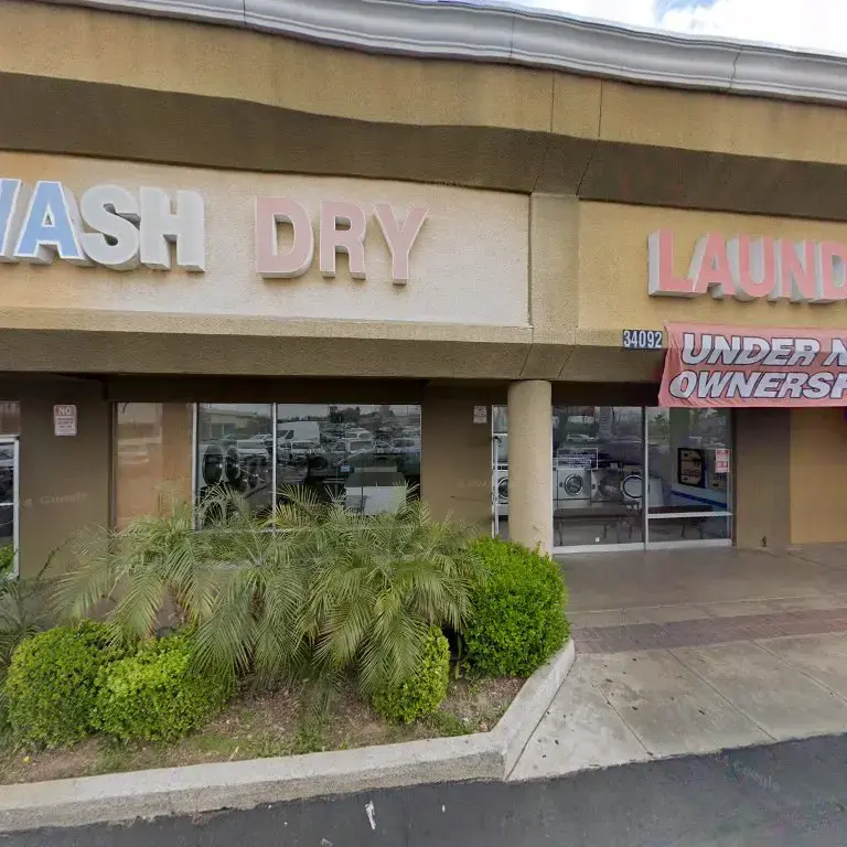 Laundromat - Image 10