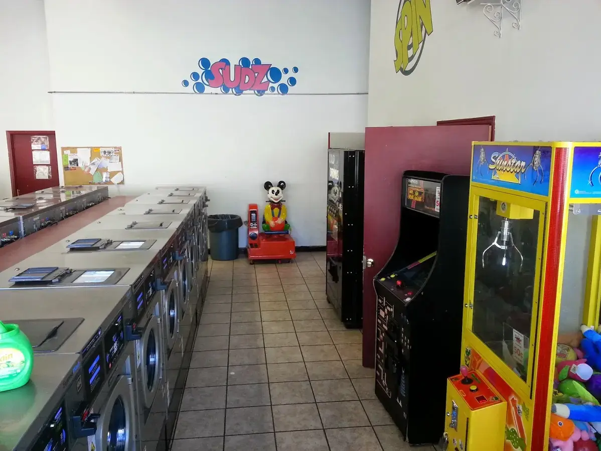 Laundromat@Fairview - LAST WASH 8:30 P.M. - Image 20