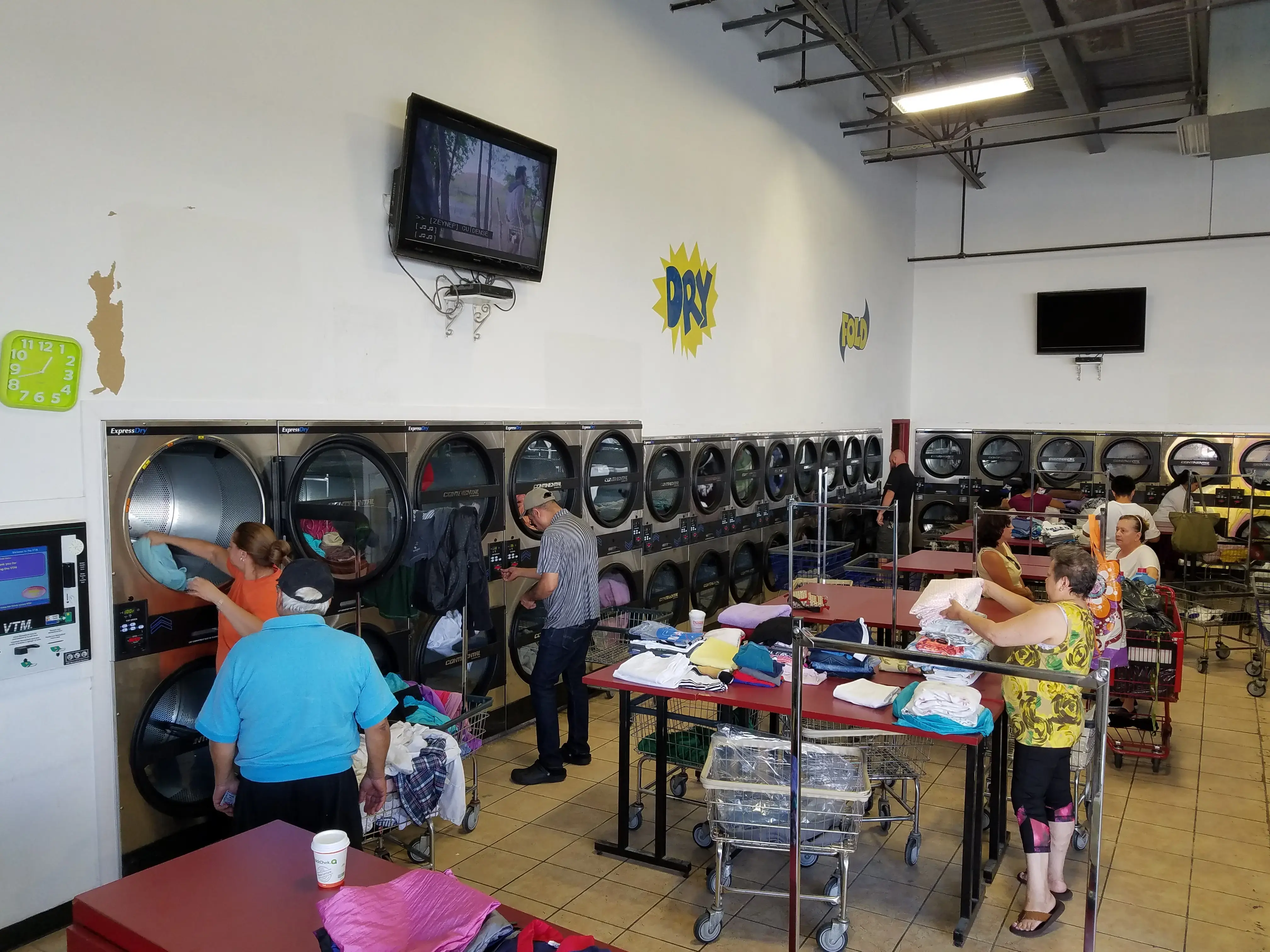 Laundromat@Fairview - LAST WASH 8:30 P.M. thumbnail 15