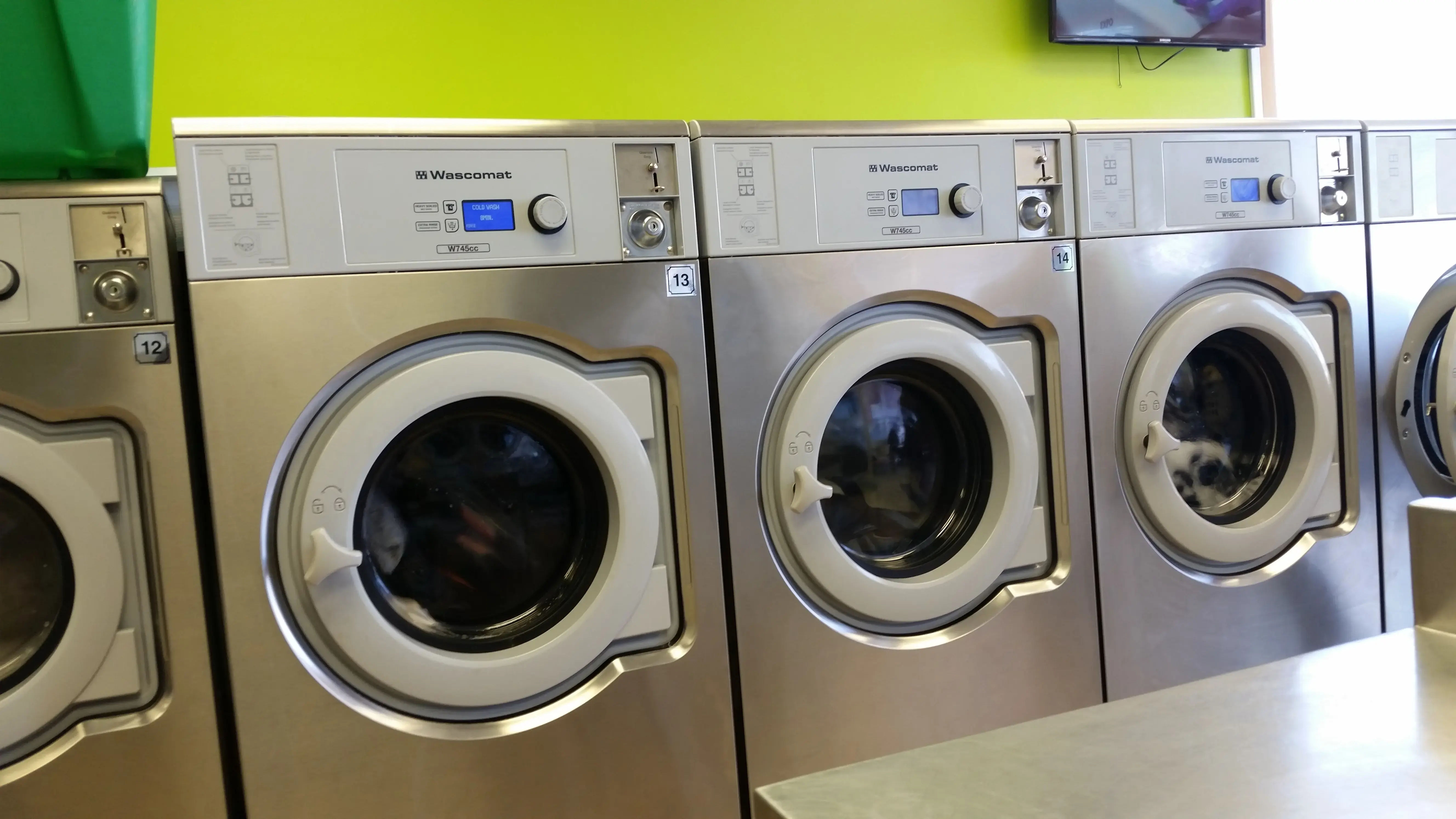 Laundromato Coin Laundry - Image 9