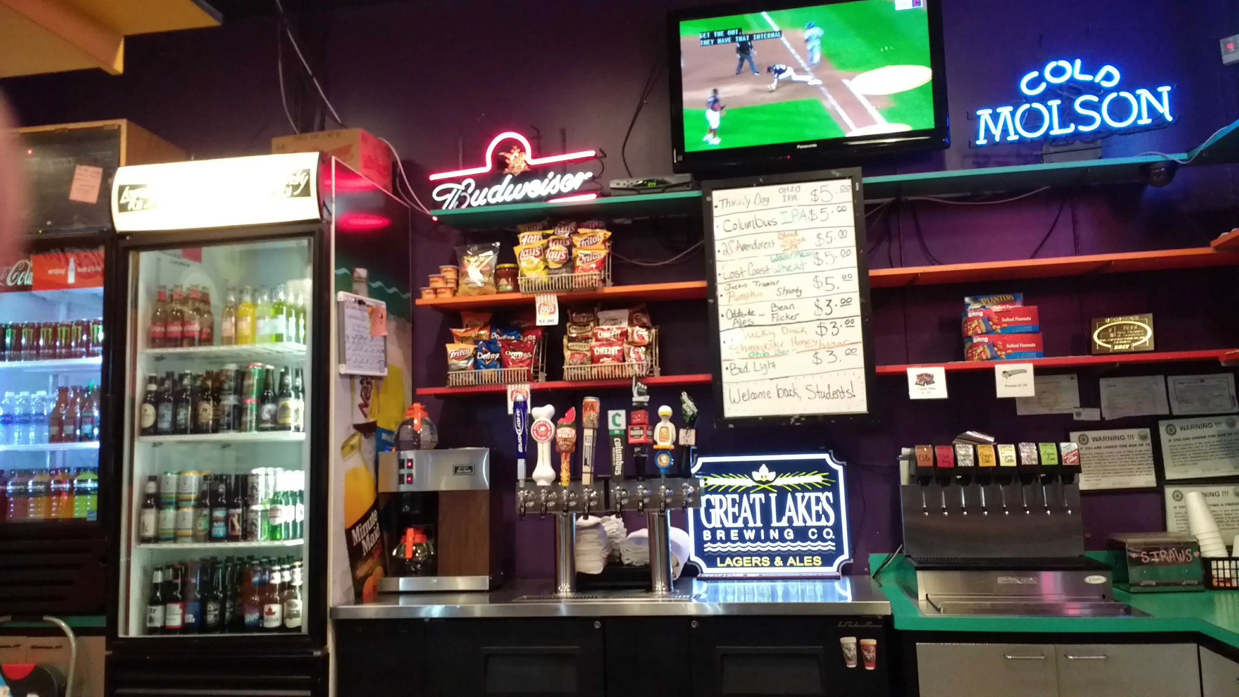 Laundry 101 & Bar thumbnail 19