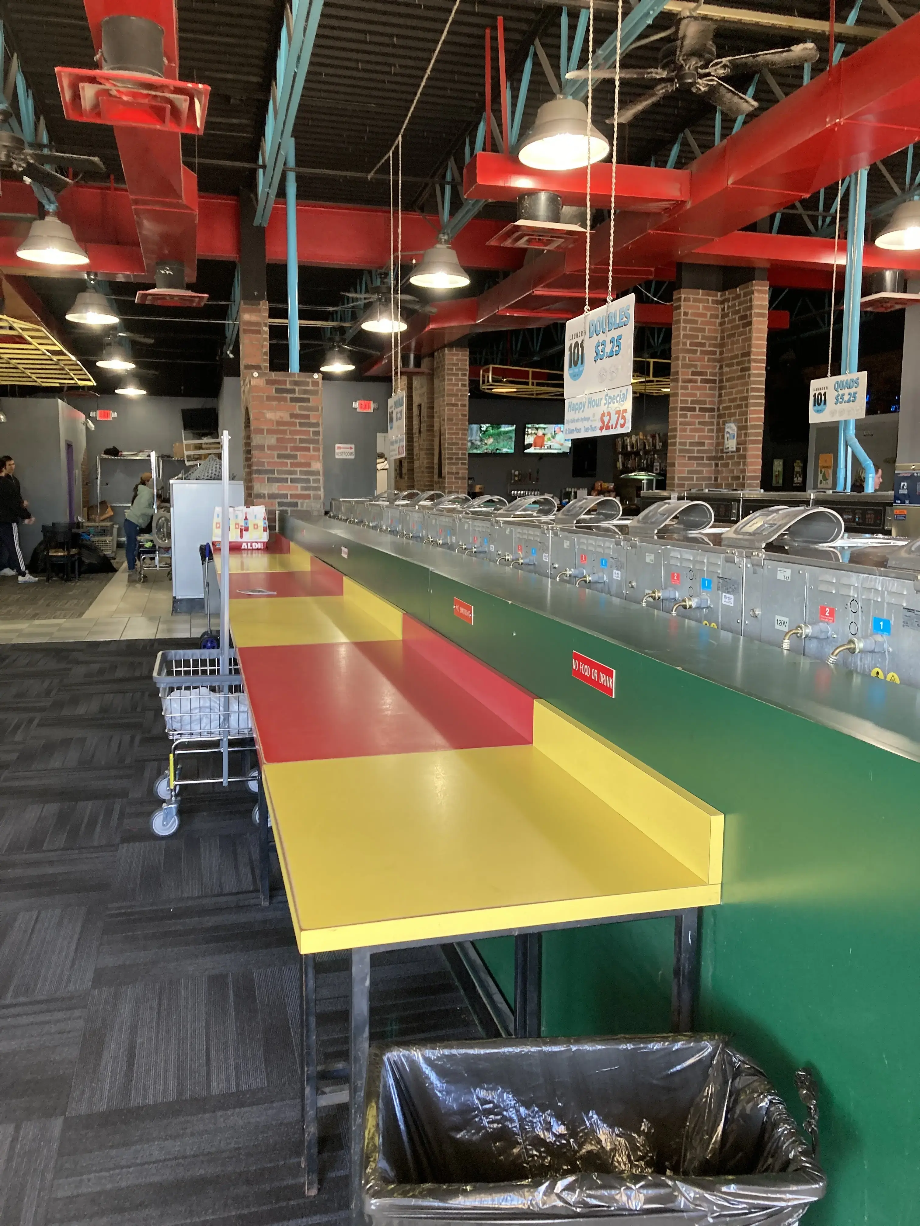 Laundry 101 & Bar - Image 3