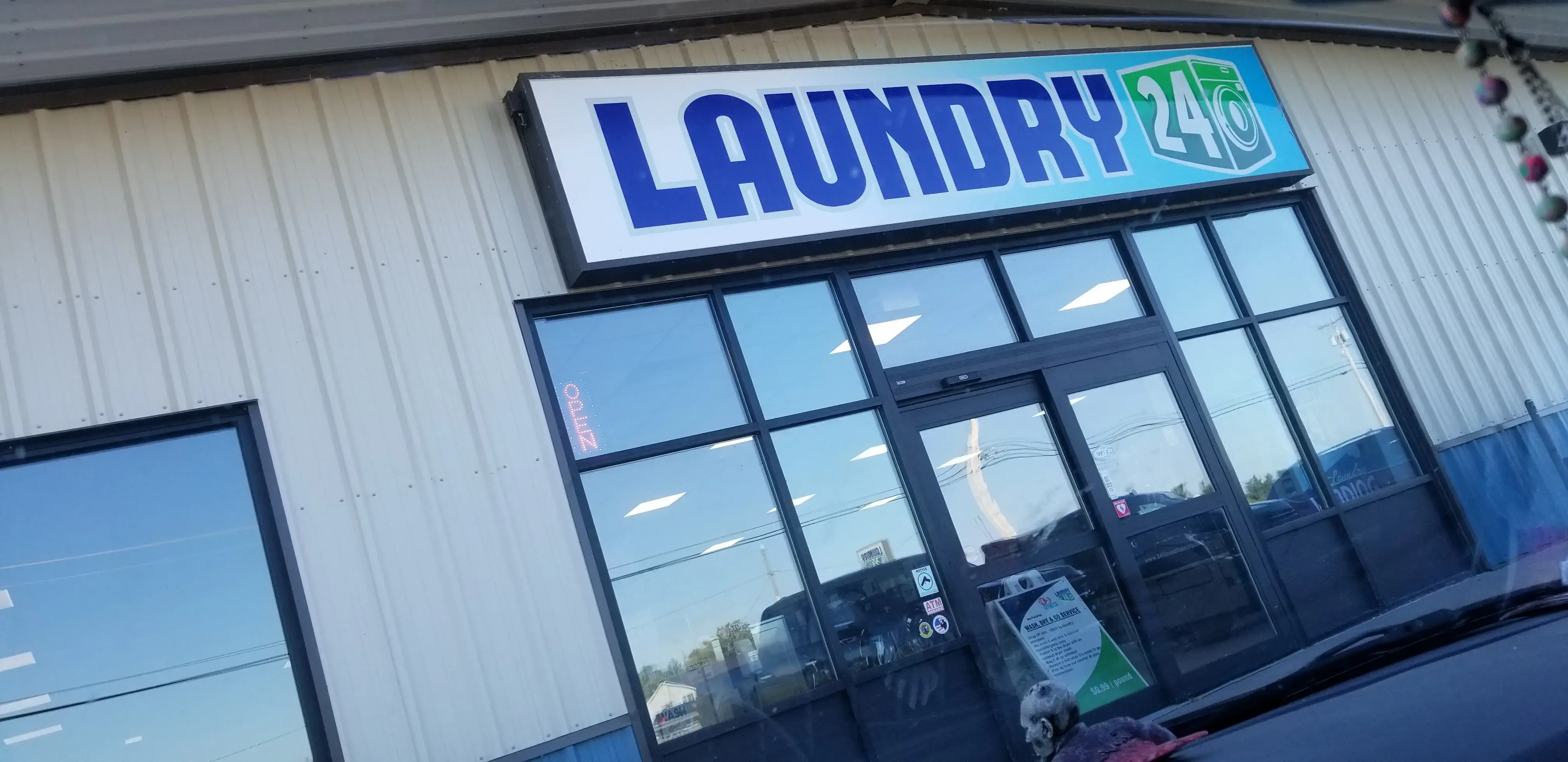 Laundry 24 - Image 12