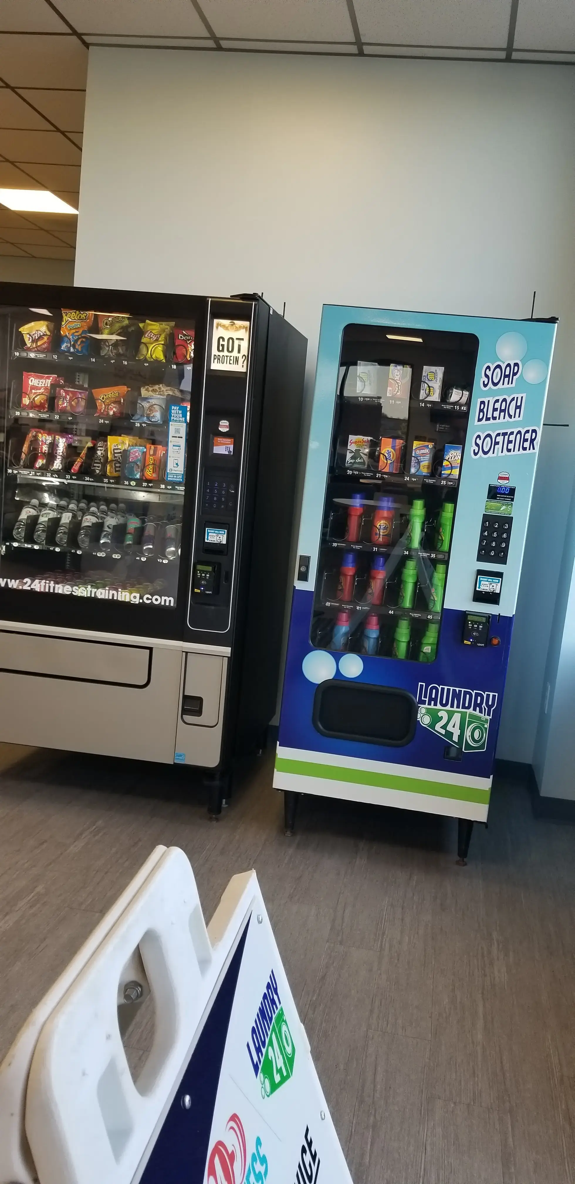 Laundry 24 - Image 15