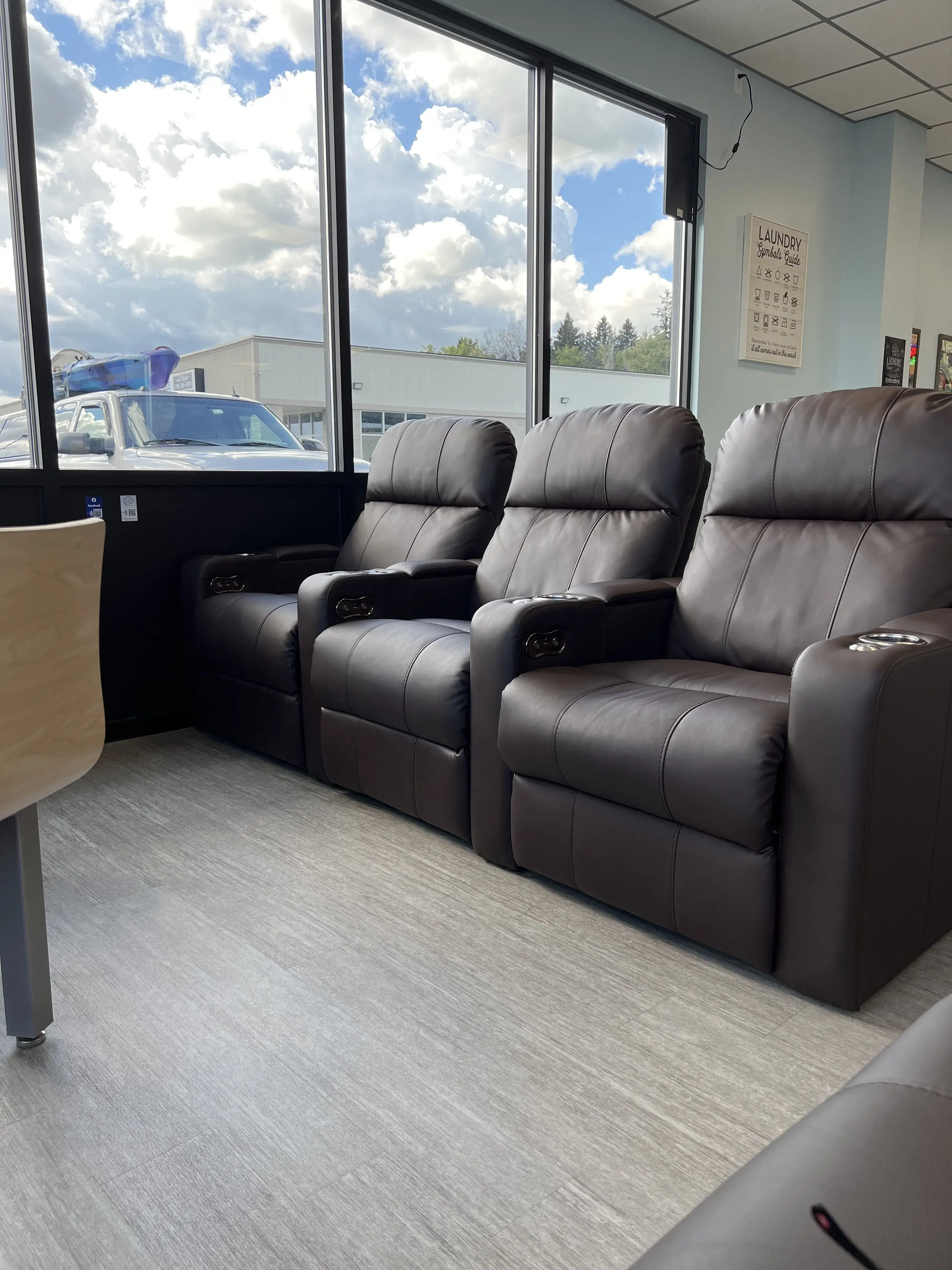 Laundry 24 - Image 10