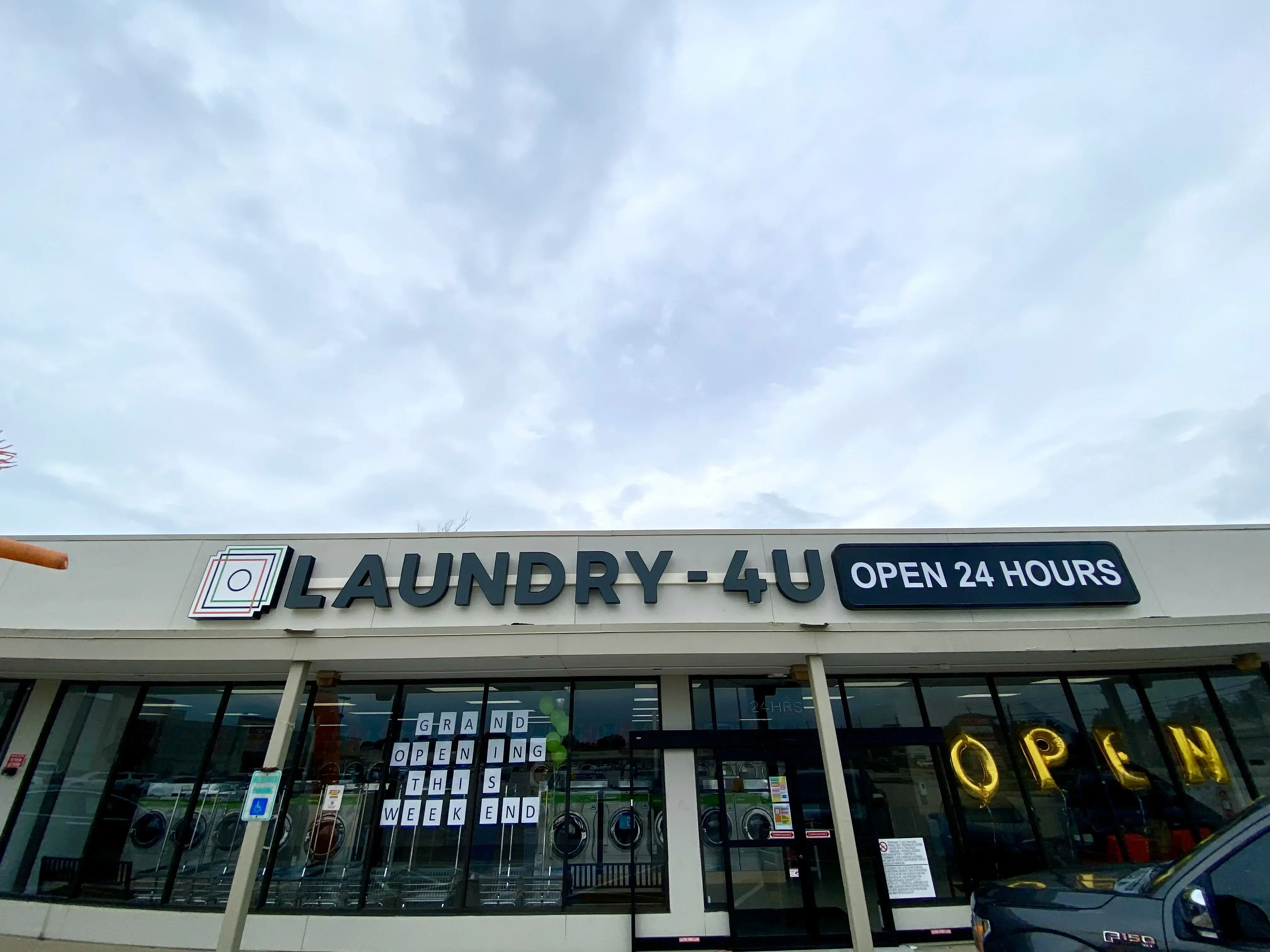 Laundry-4U Spencer Hwy thumbnail 4