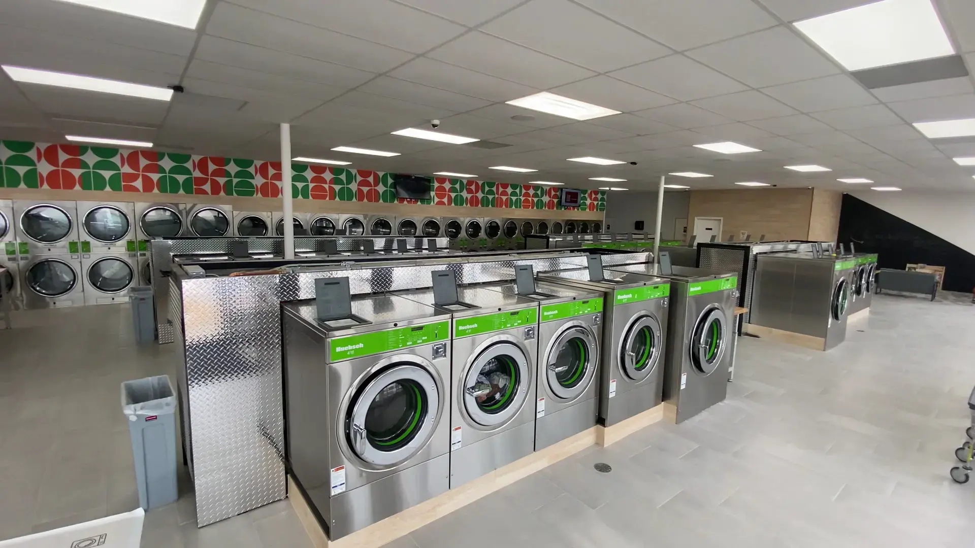 Laundry-4U Spencer Hwy - Image 8