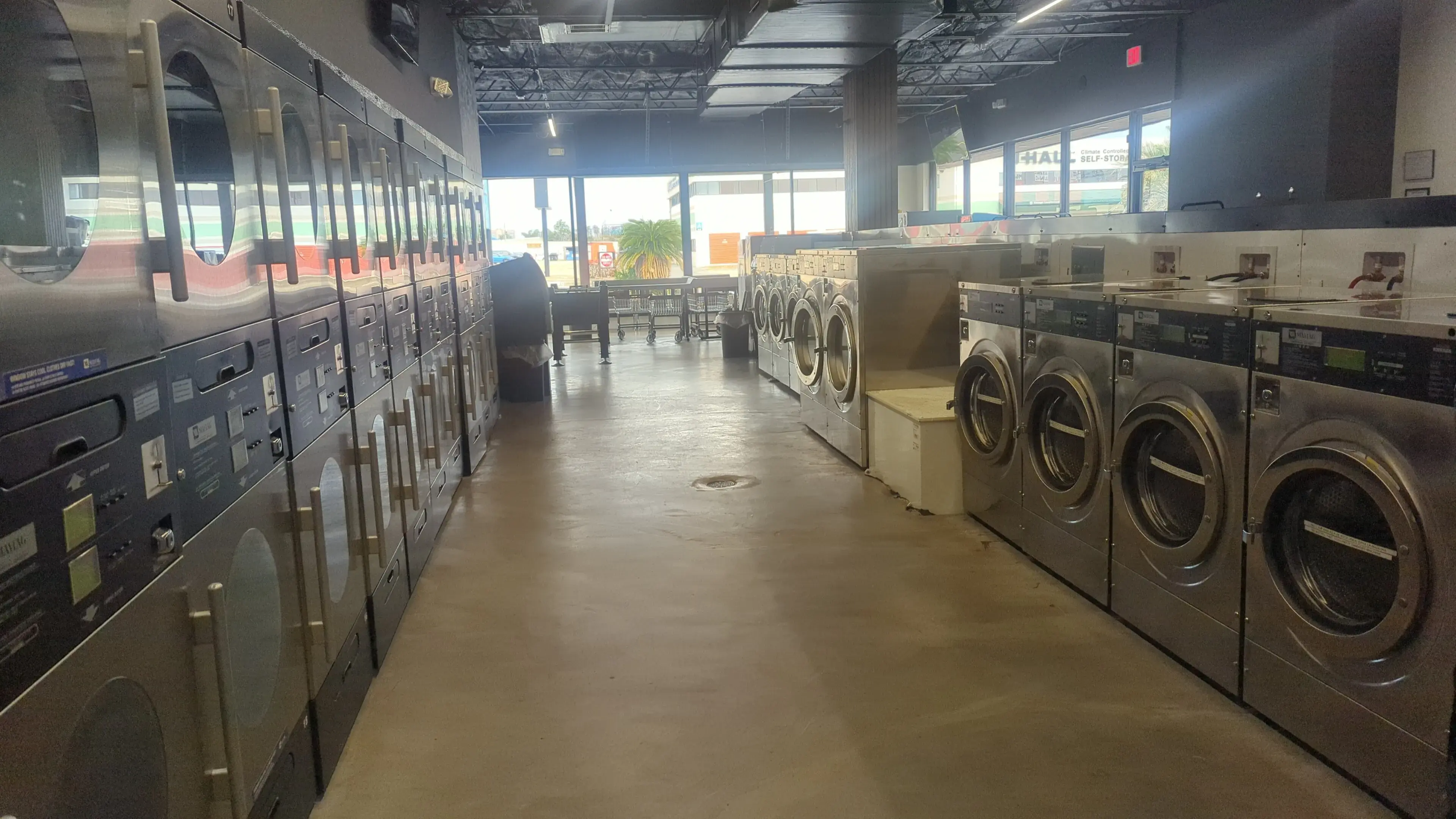 Laundry Bro's Laundromat Panama City - Image 2