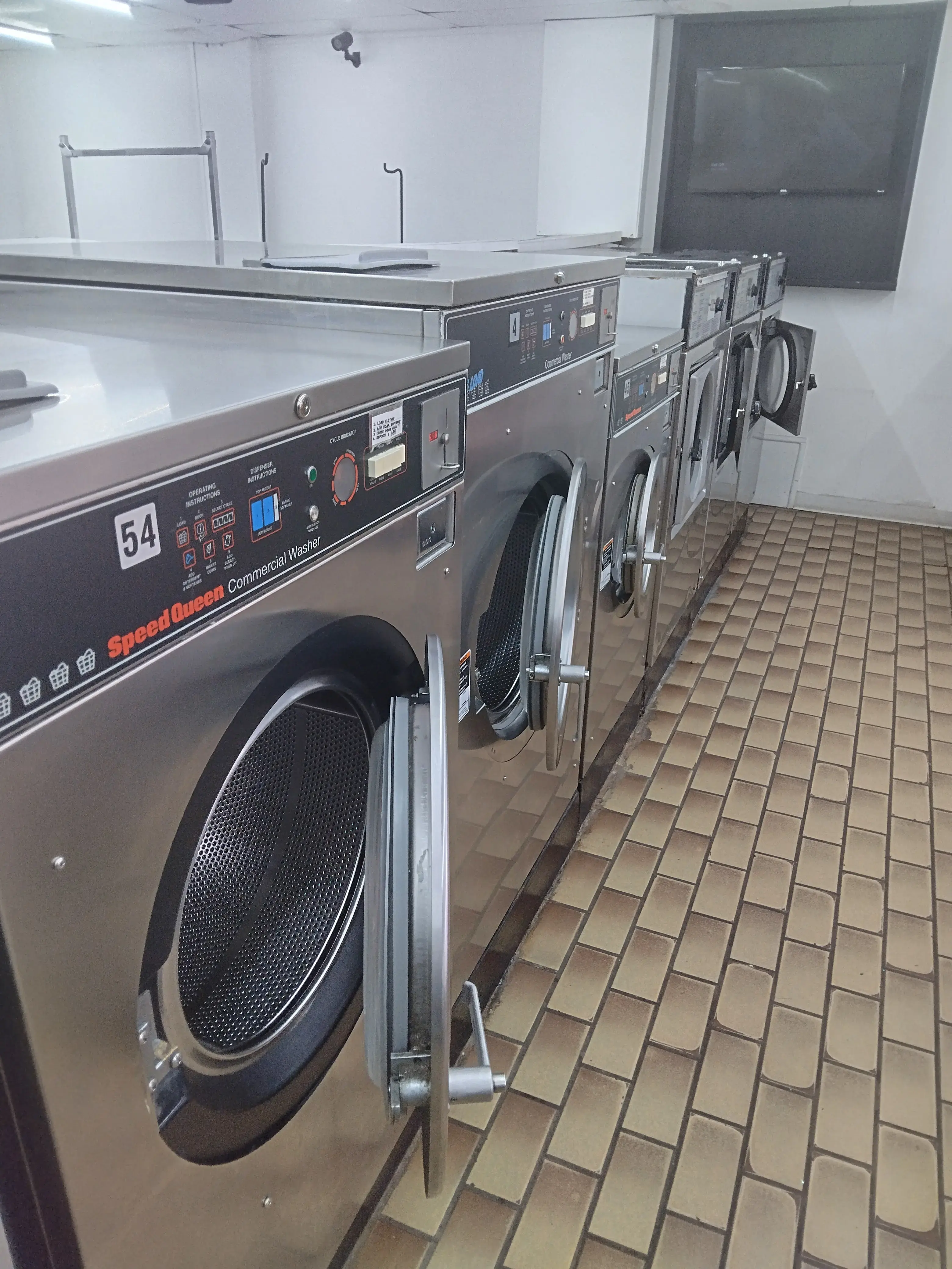 Laundry Buster's Laundry Services thumbnail 3