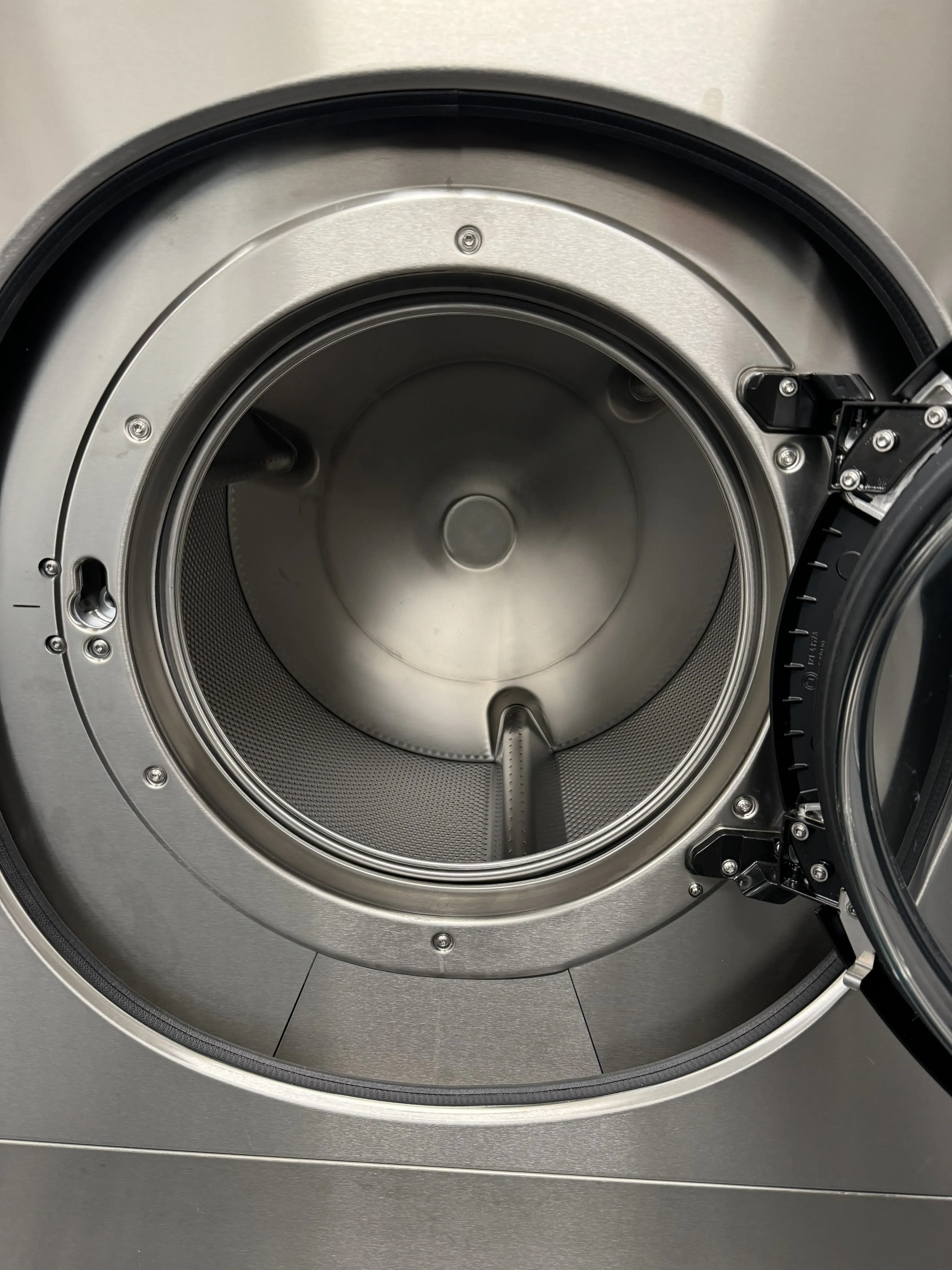 Laundry Central Laundromat thumbnail 4