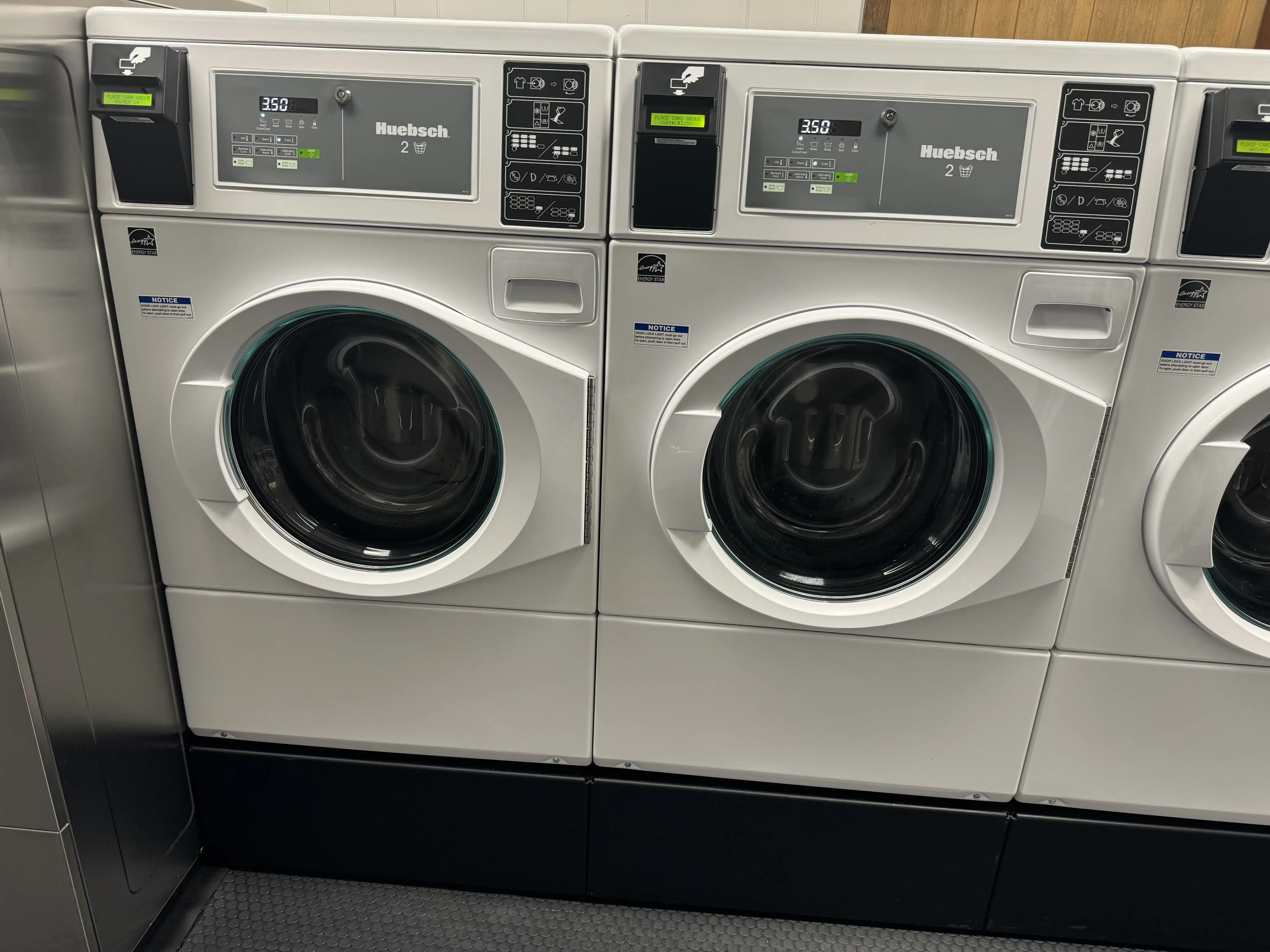 Laundry Central Laundromat thumbnail 7