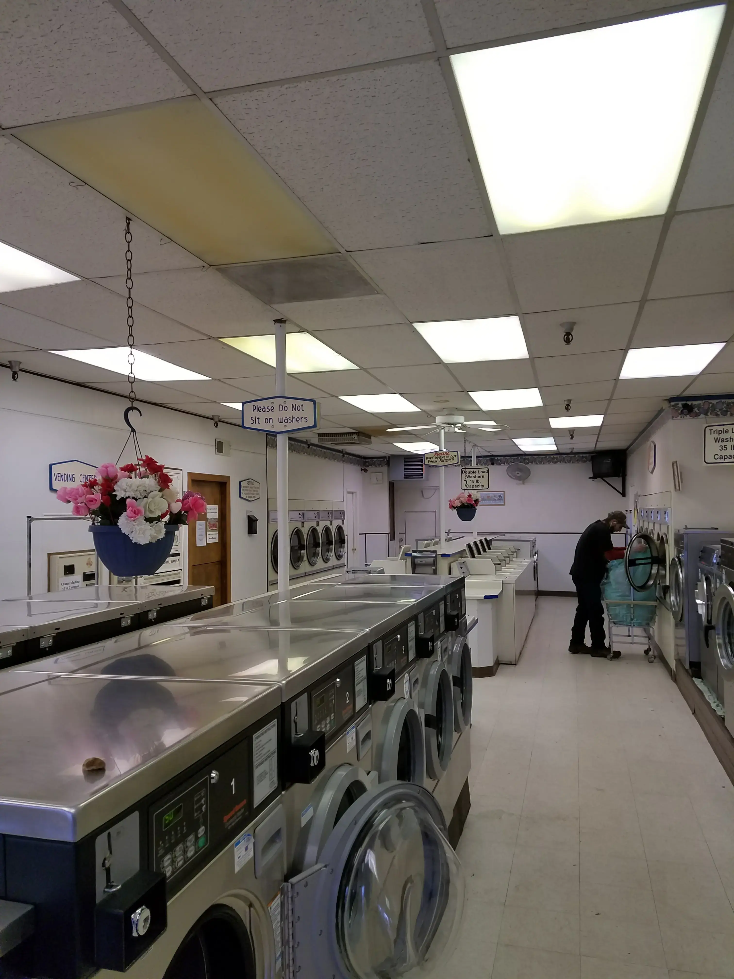 Laundry Chute - Image 3