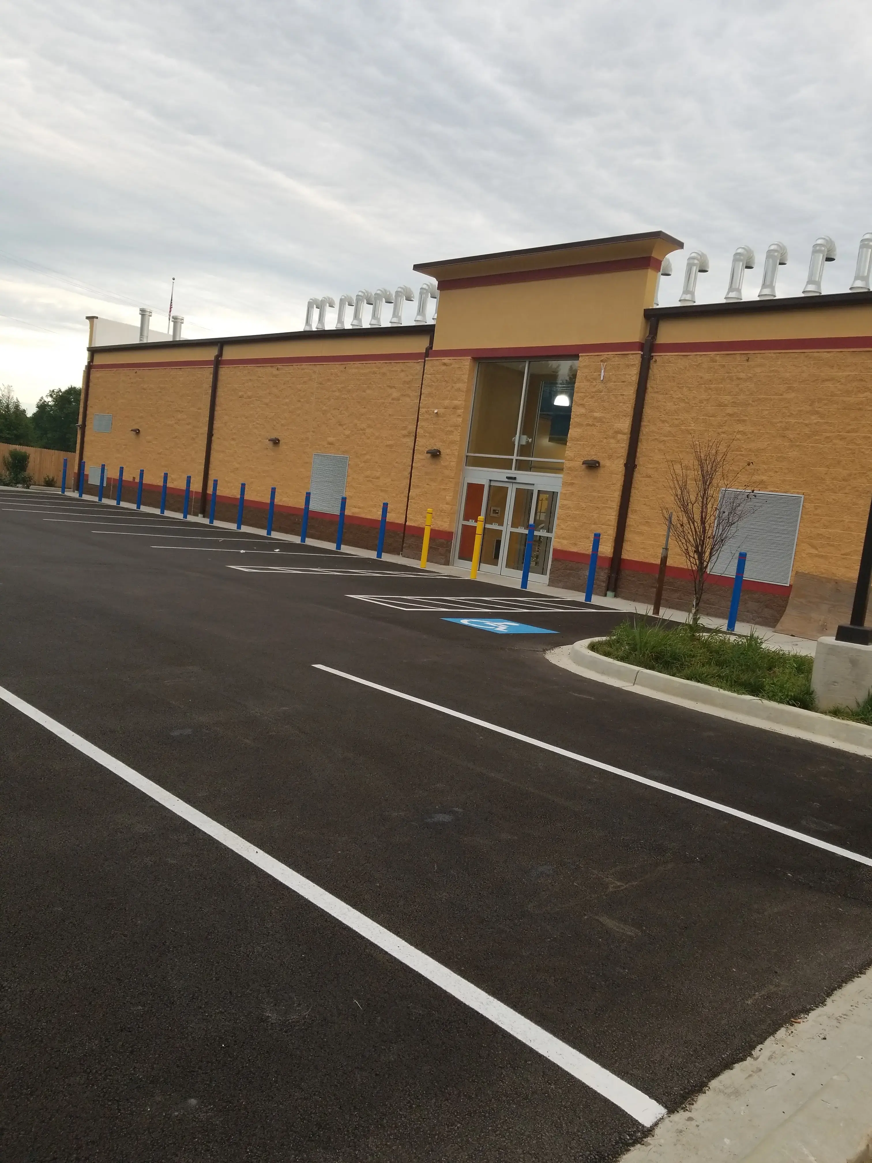 Laundry City Laundry Services thumbnail 17