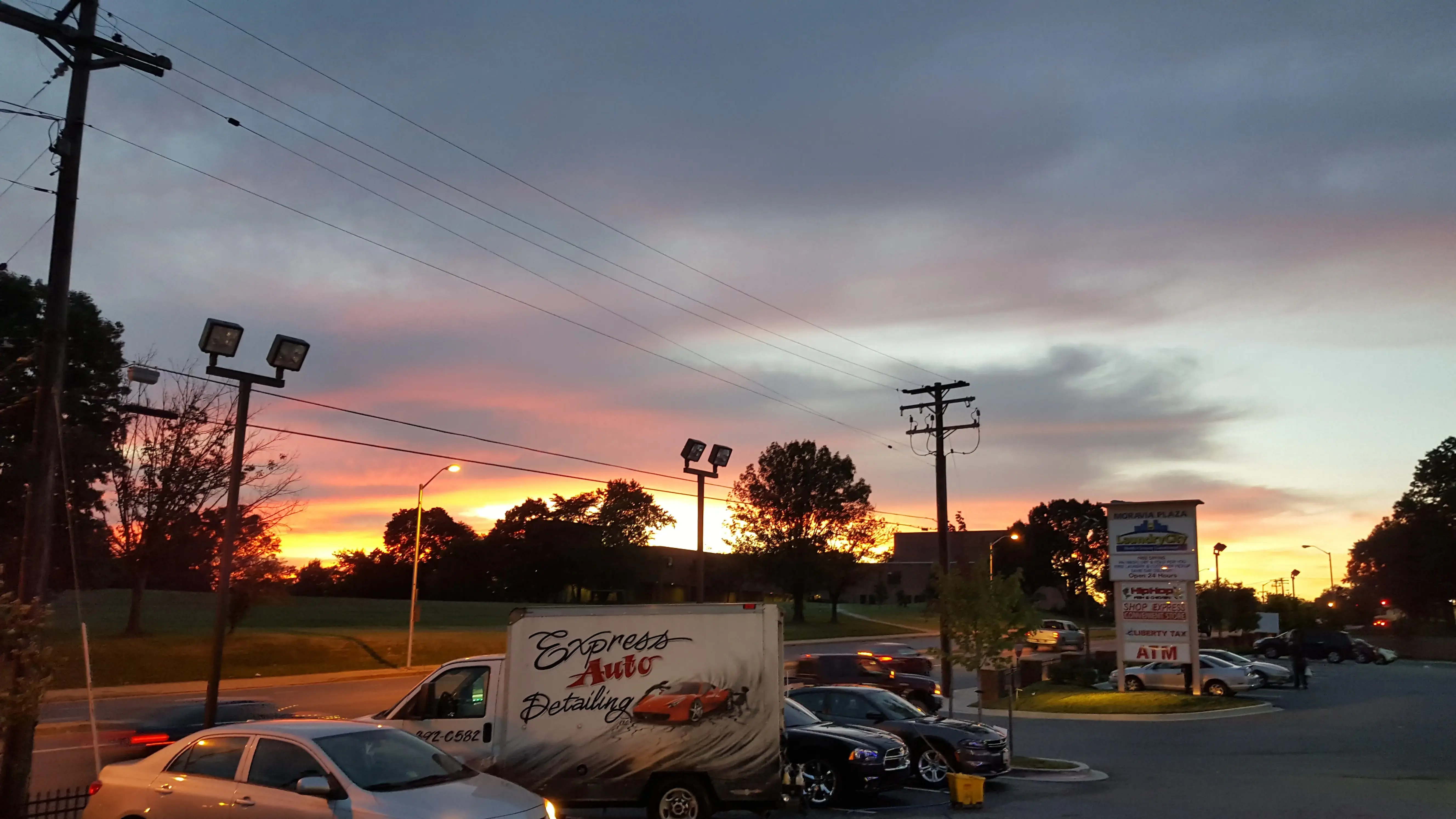 Laundry City Laundry Services thumbnail 11