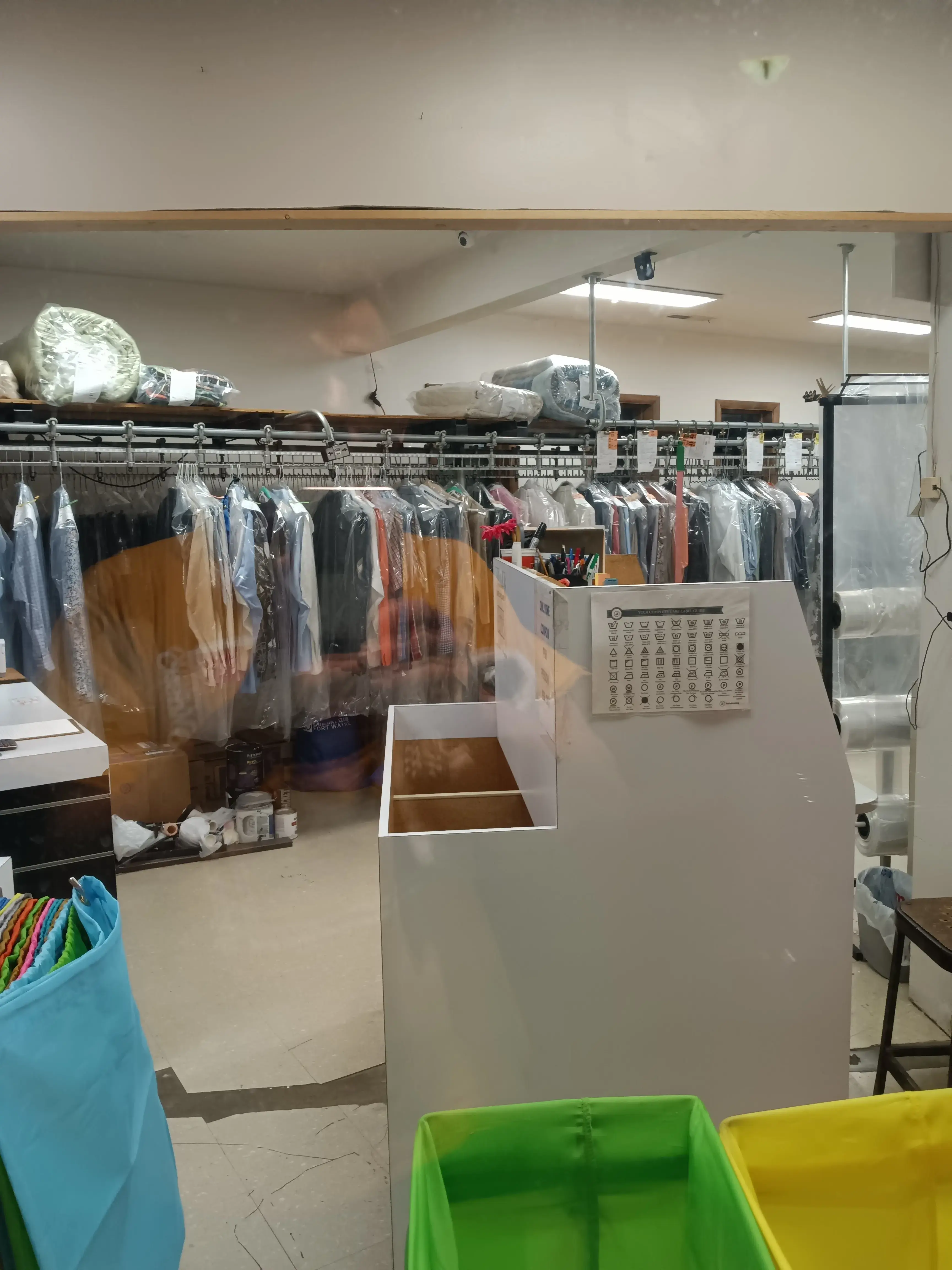 Laundry Club Fort Wayne (Capitol Dry Cleaners & Laundromat) - Image 9