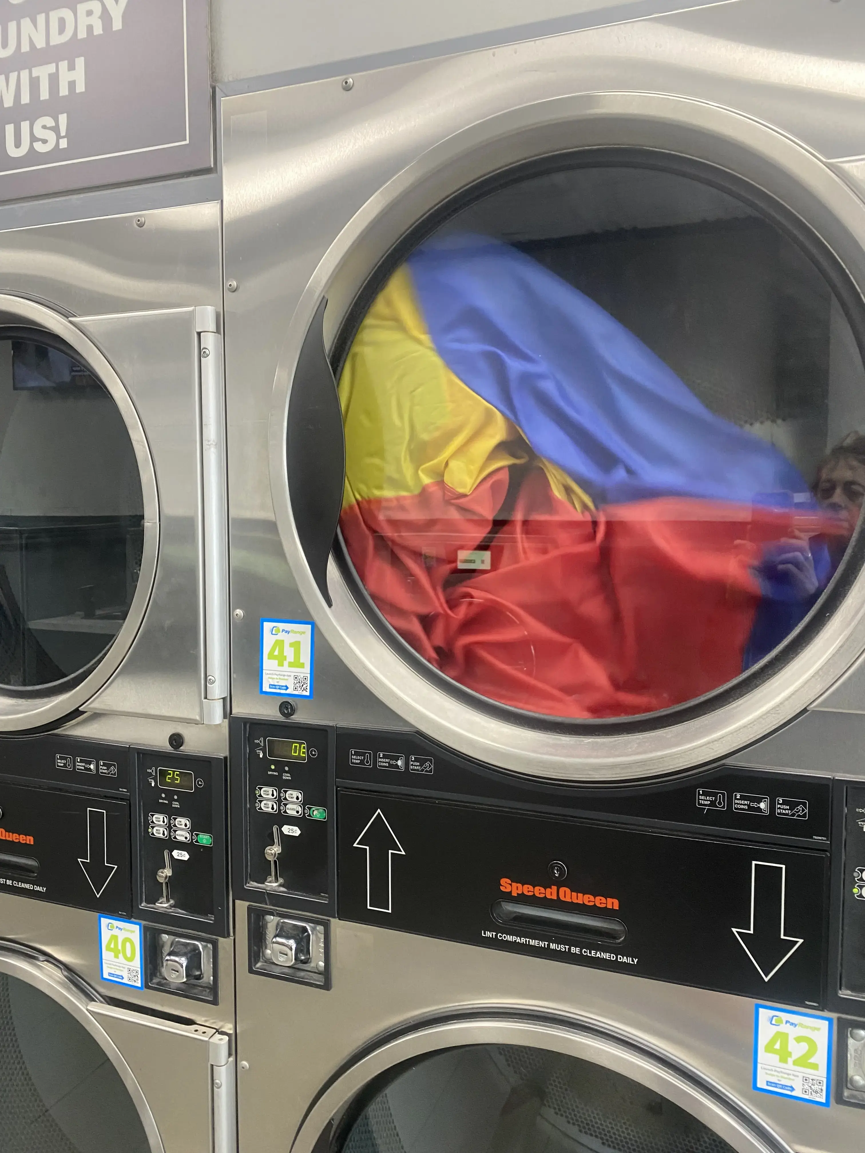 Laundry Club thumbnail 4