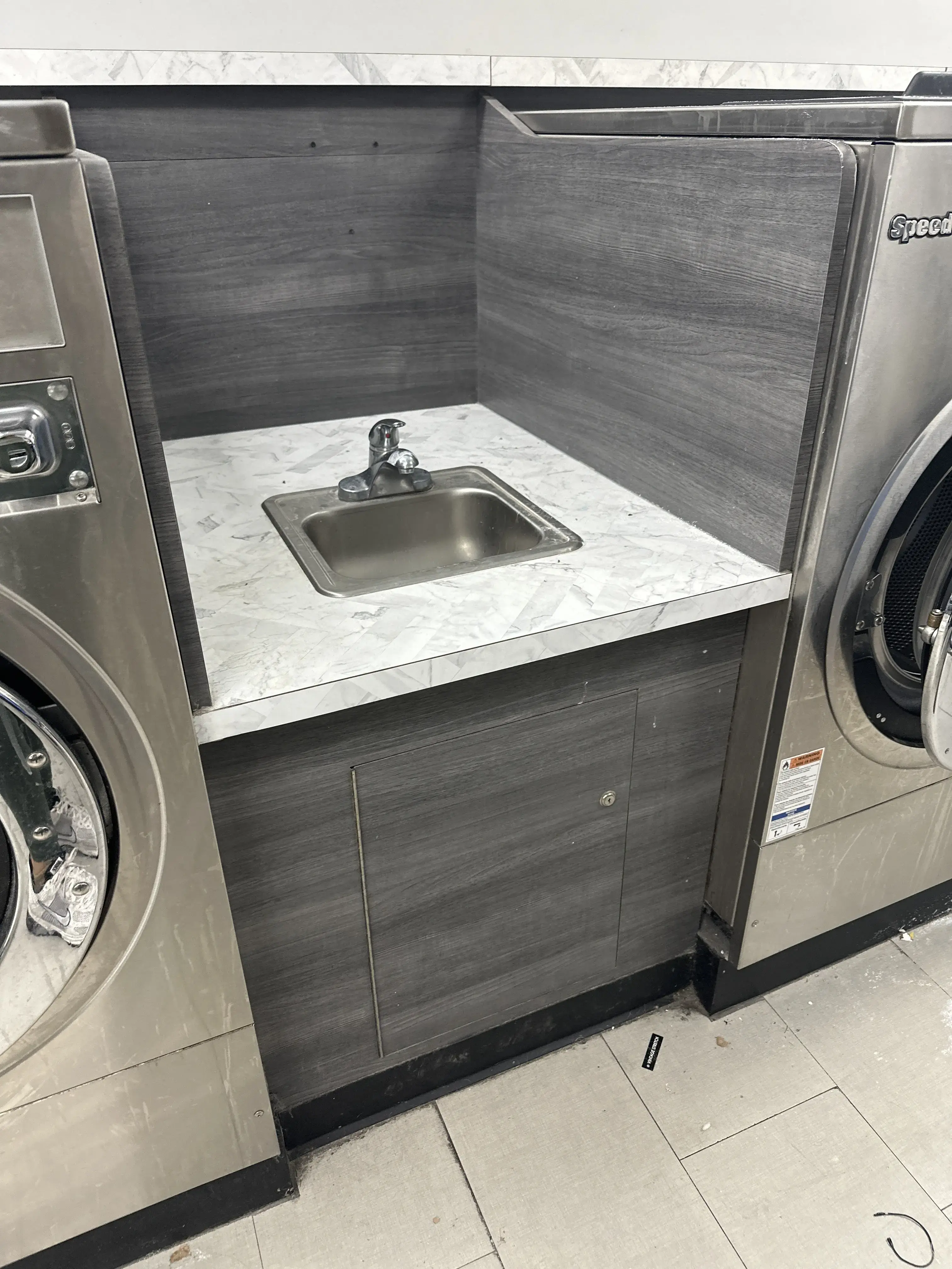 Laundry Club - Image 12