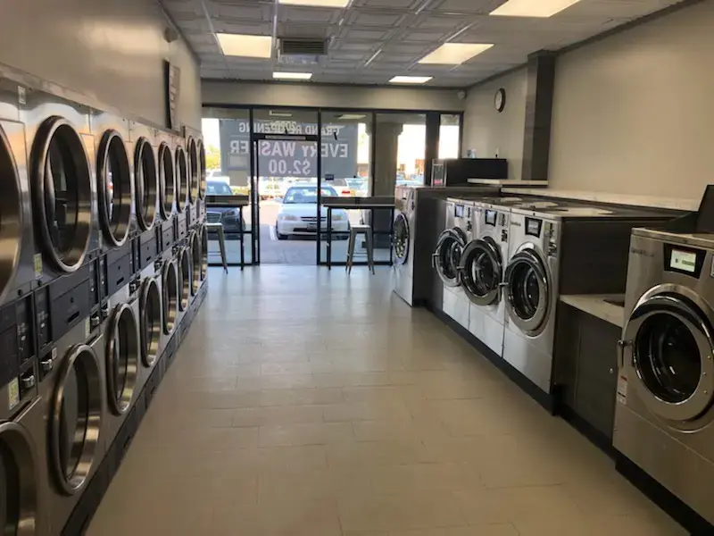 Laundry Club - Image 1