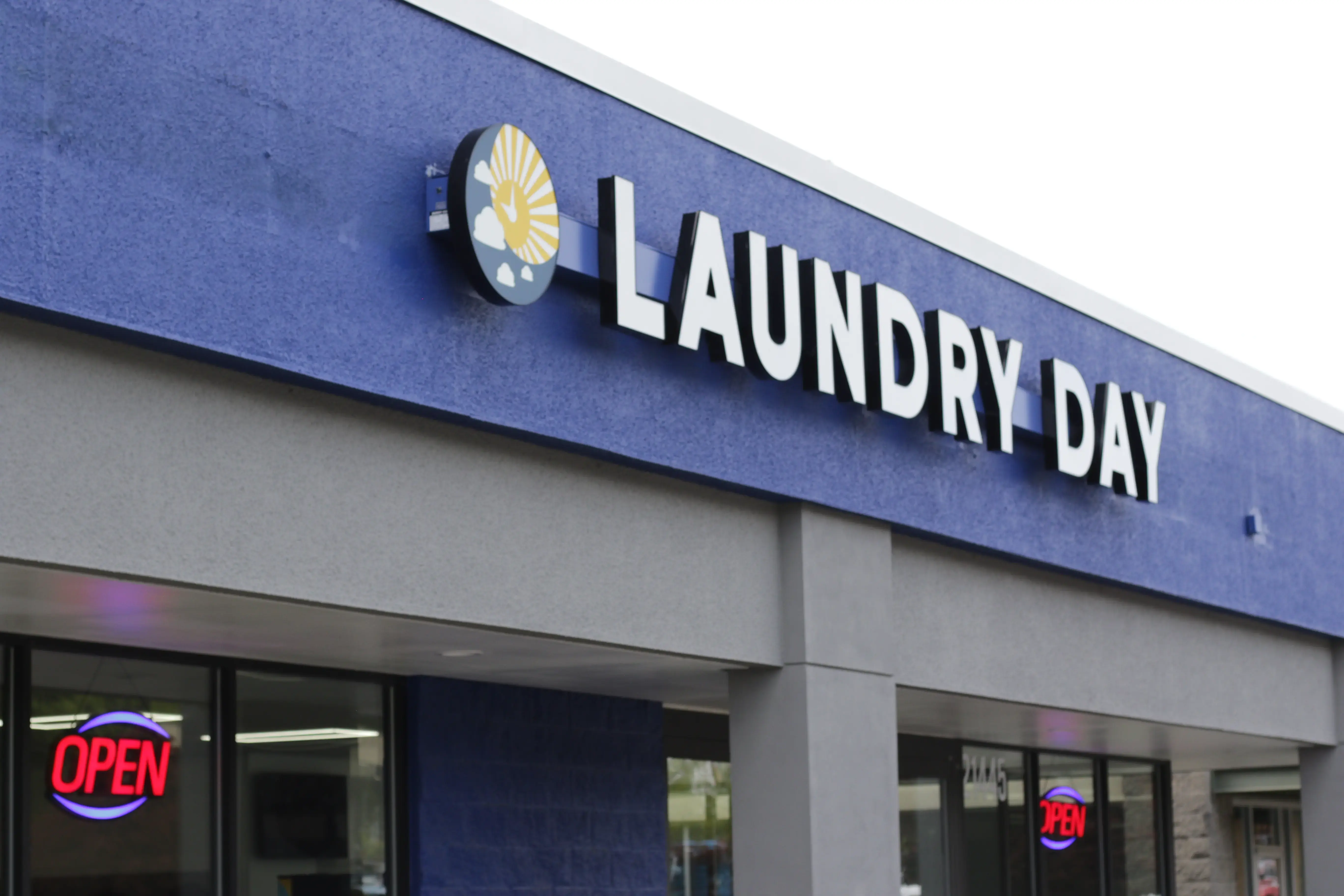 Laundry Day Laundromat - Image 6
