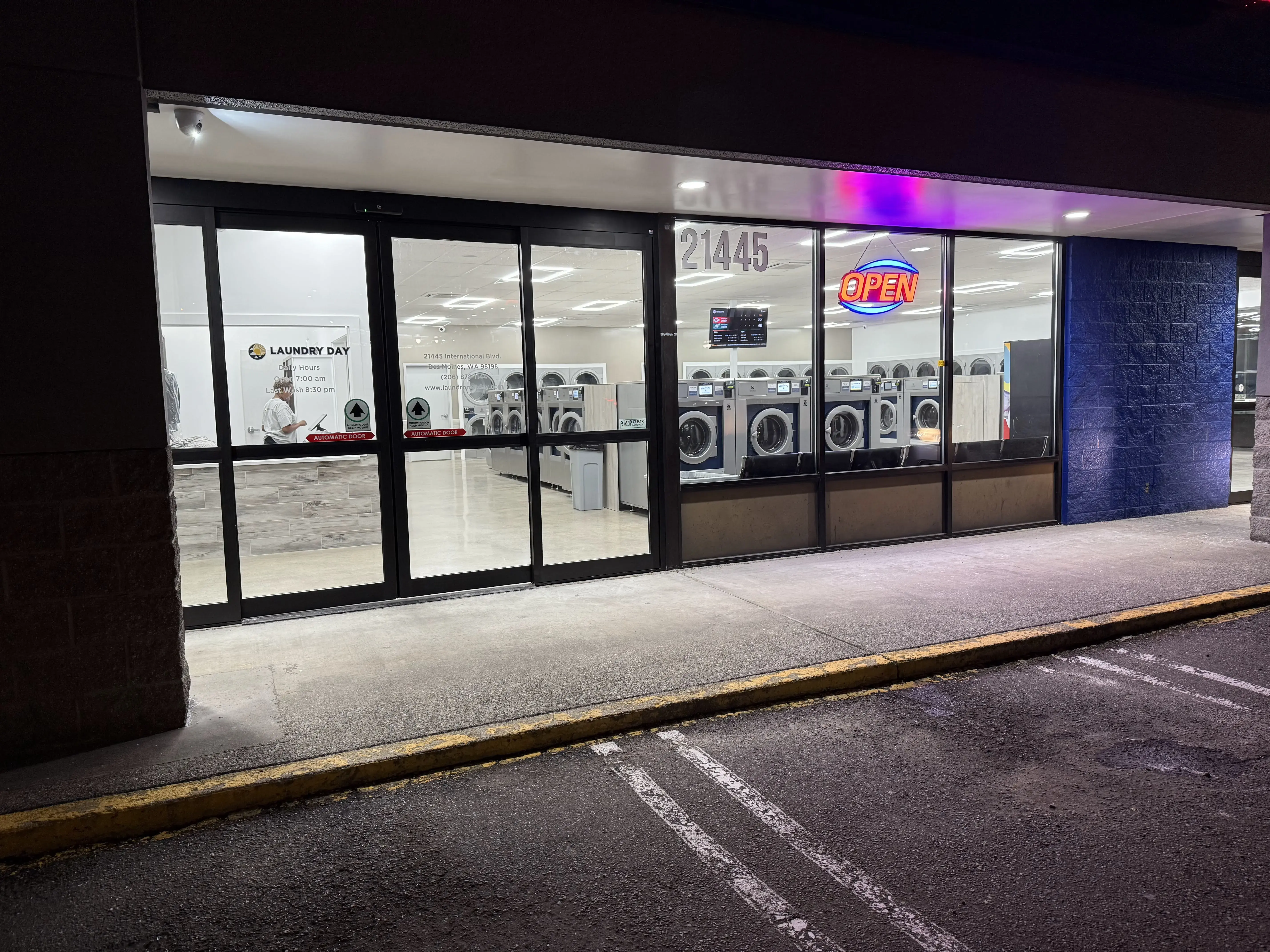Laundry Day Laundromat thumbnail 12