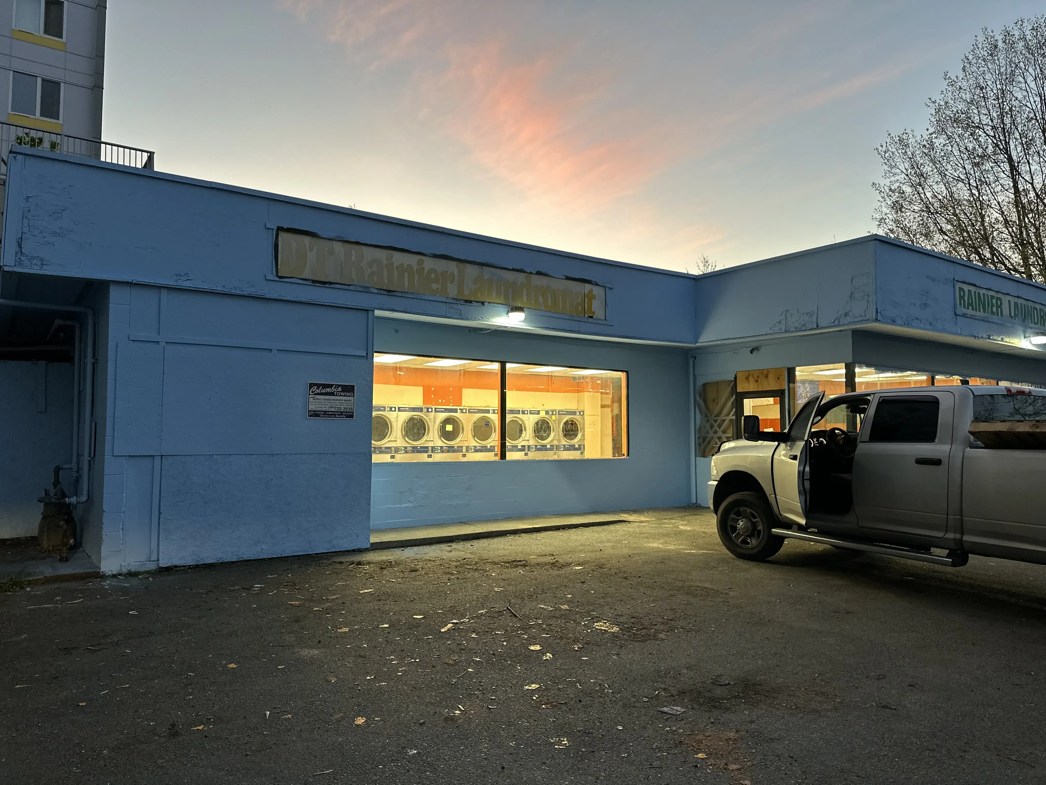 Laundry Day Laundromat - Image 11
