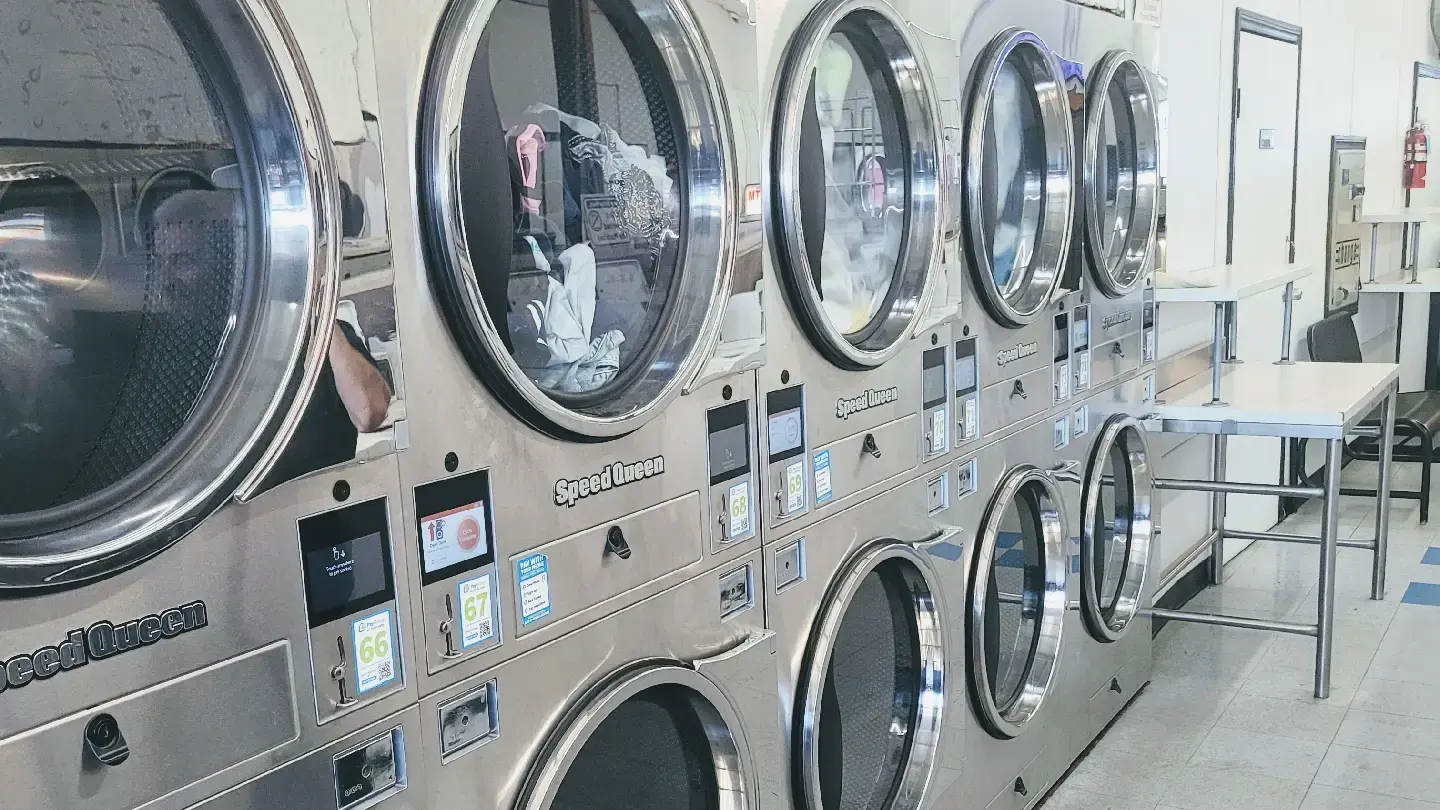 Laundry Day Laundromat/Wash N Fold location