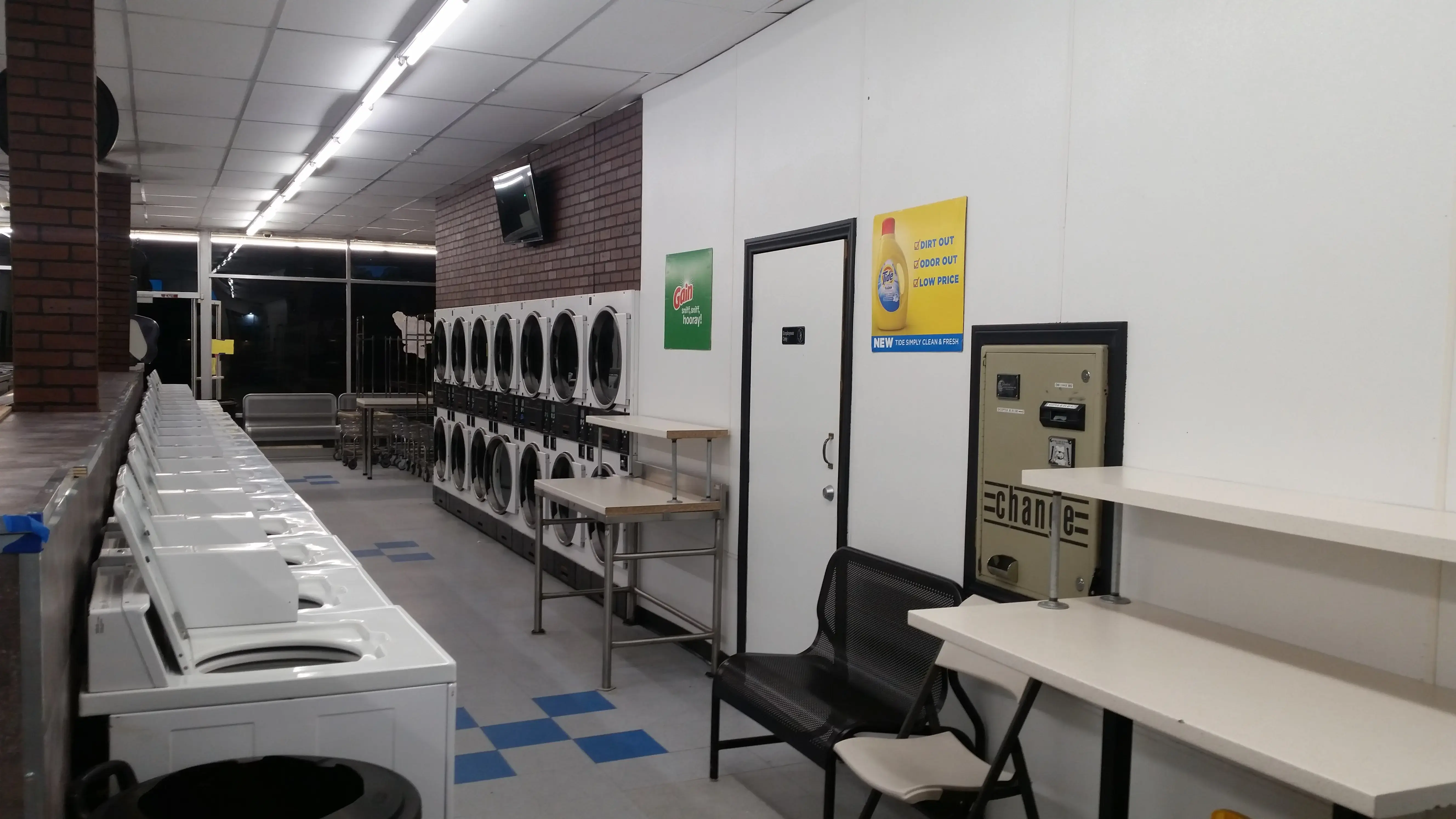 Laundry Day Laundromat/Wash N Fold - Image 3