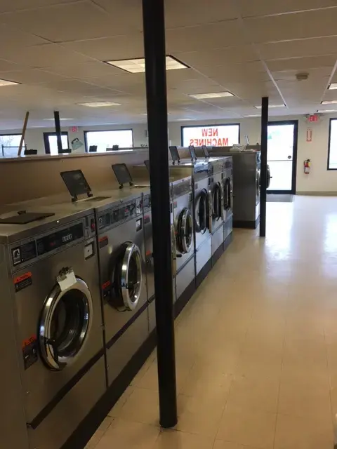 Laundry Daze Laundromat - Image 17