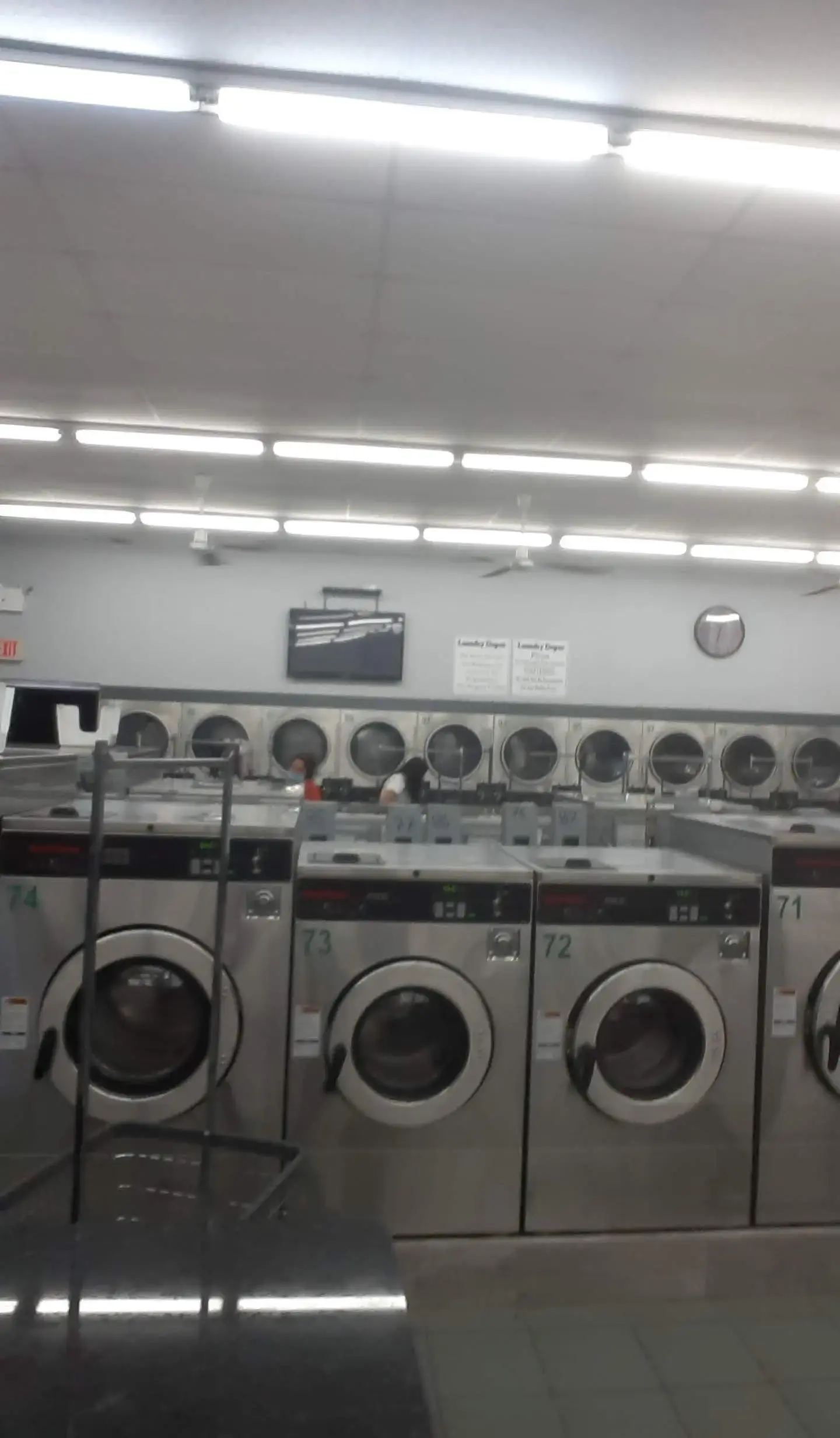 Laundry Depot Carleton Ave thumbnail 8