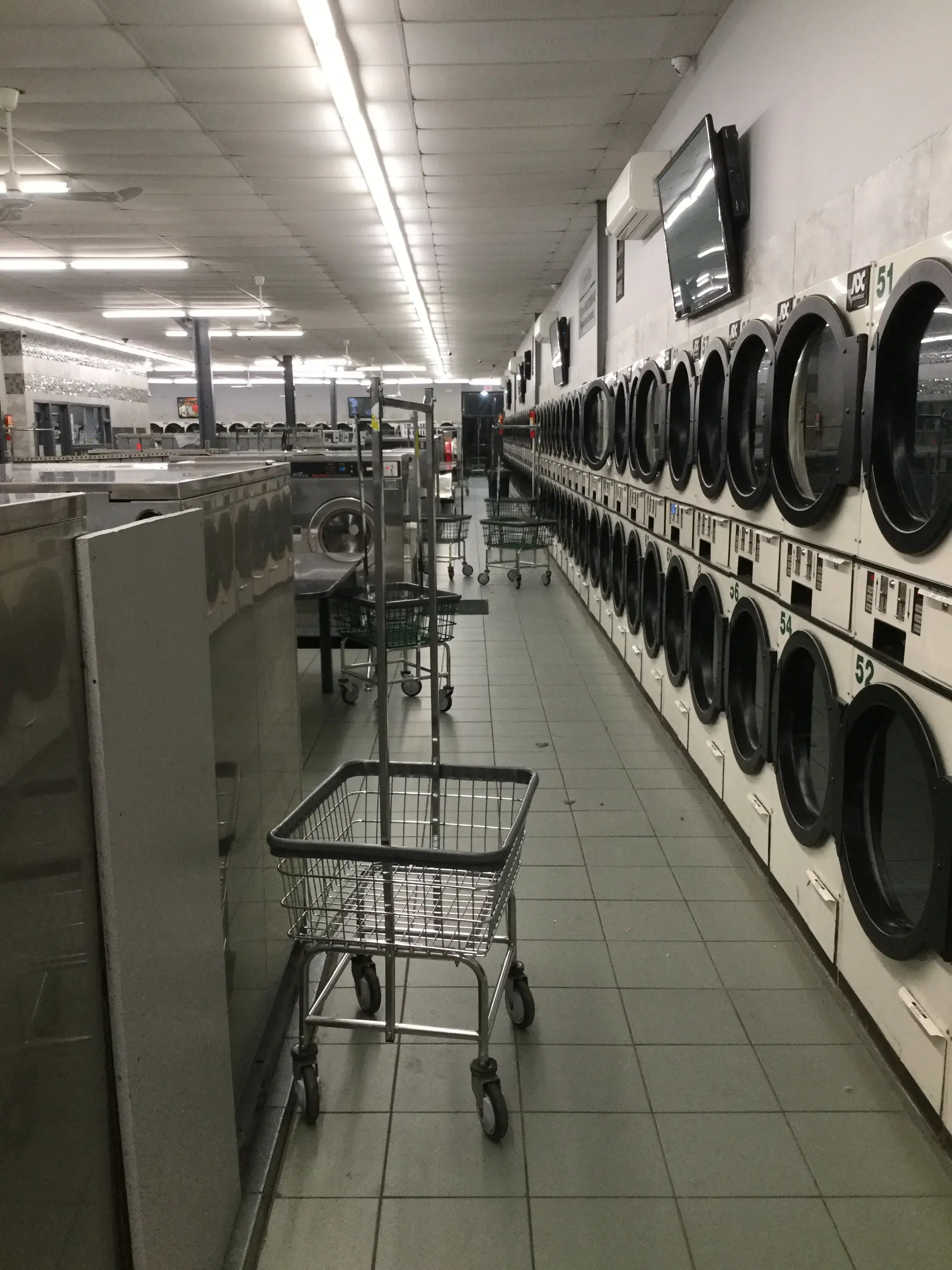 Laundry Depot Union Blvd thumbnail 12