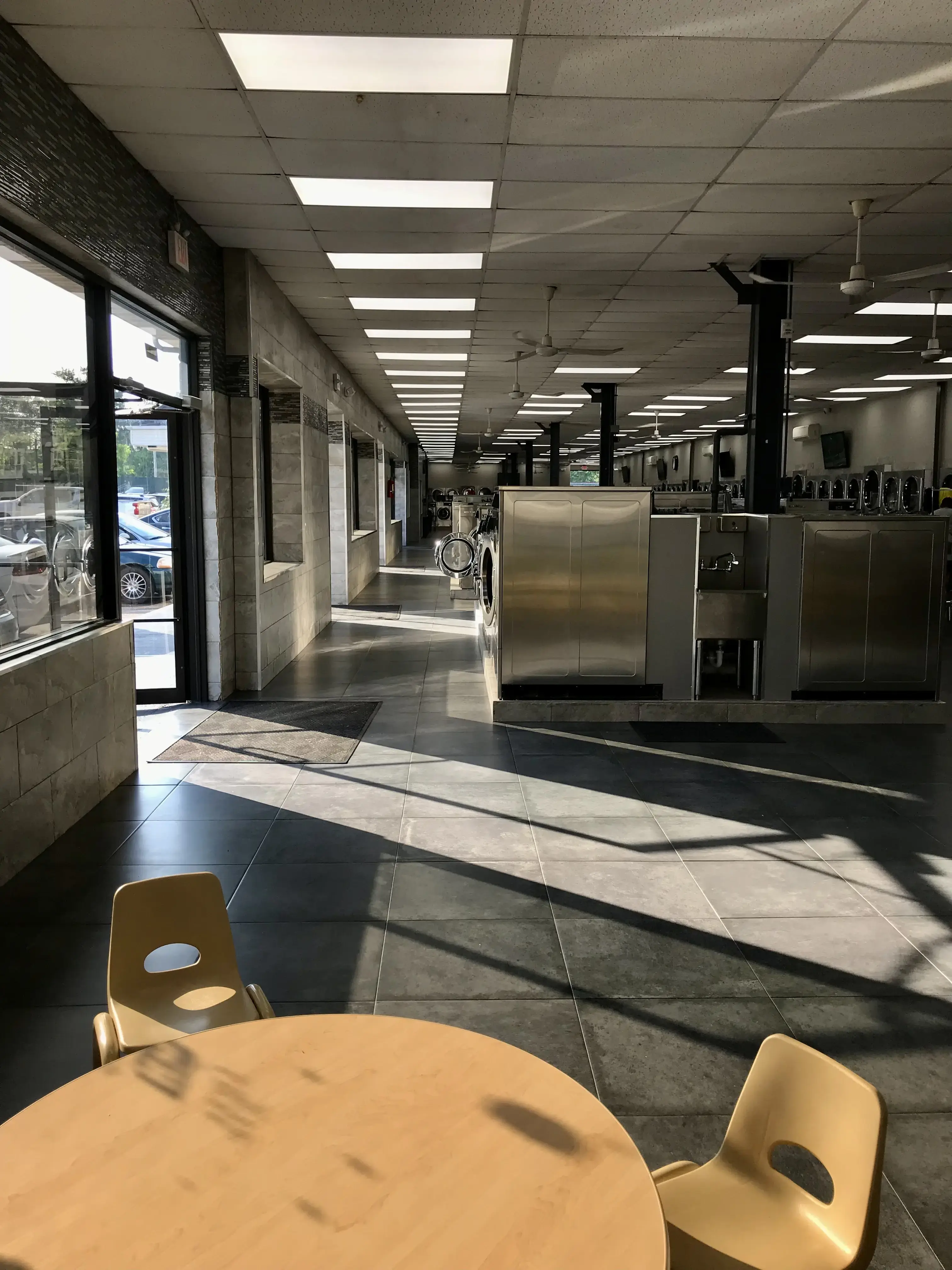 Laundry Depot Union Blvd - Image 5