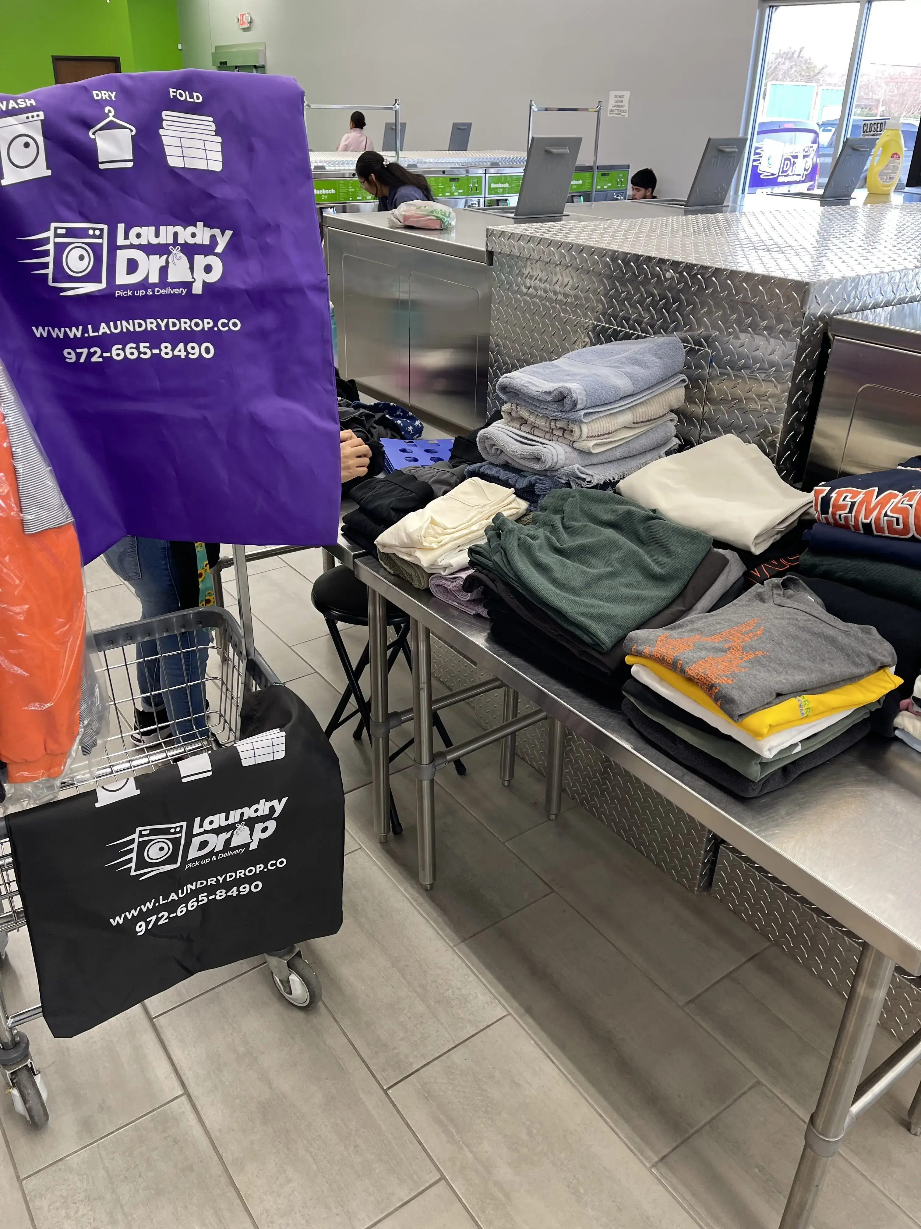 Laundry Drop Pickup & Delivery thumbnail 8