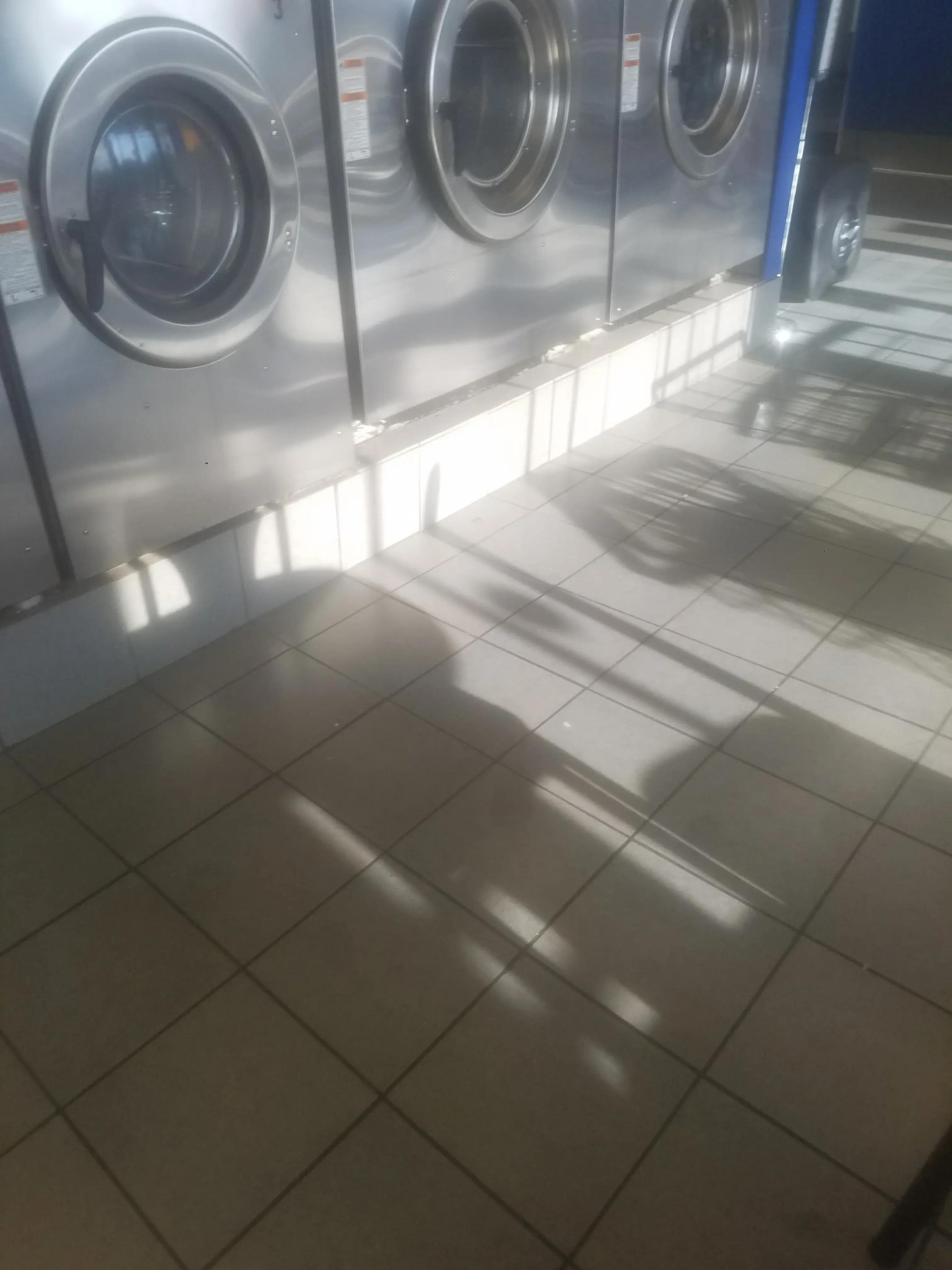Laundry Express Center thumbnail 17