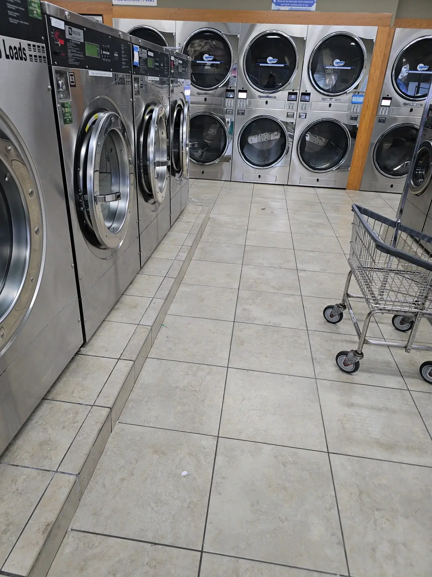 Laundry Express Laundromat- La Crosse - Image 1