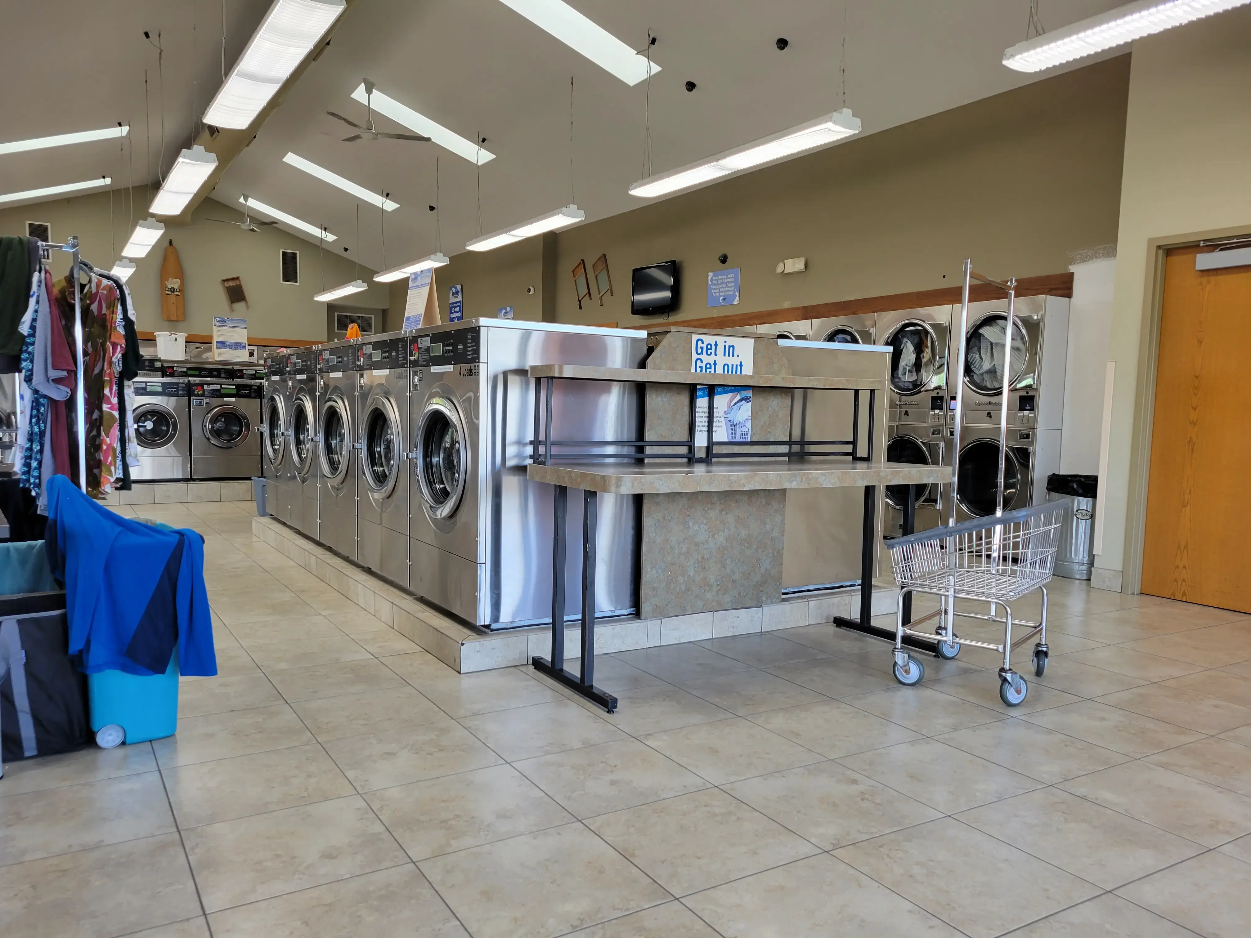 Laundry Express Laundromat- La Crosse thumbnail 15