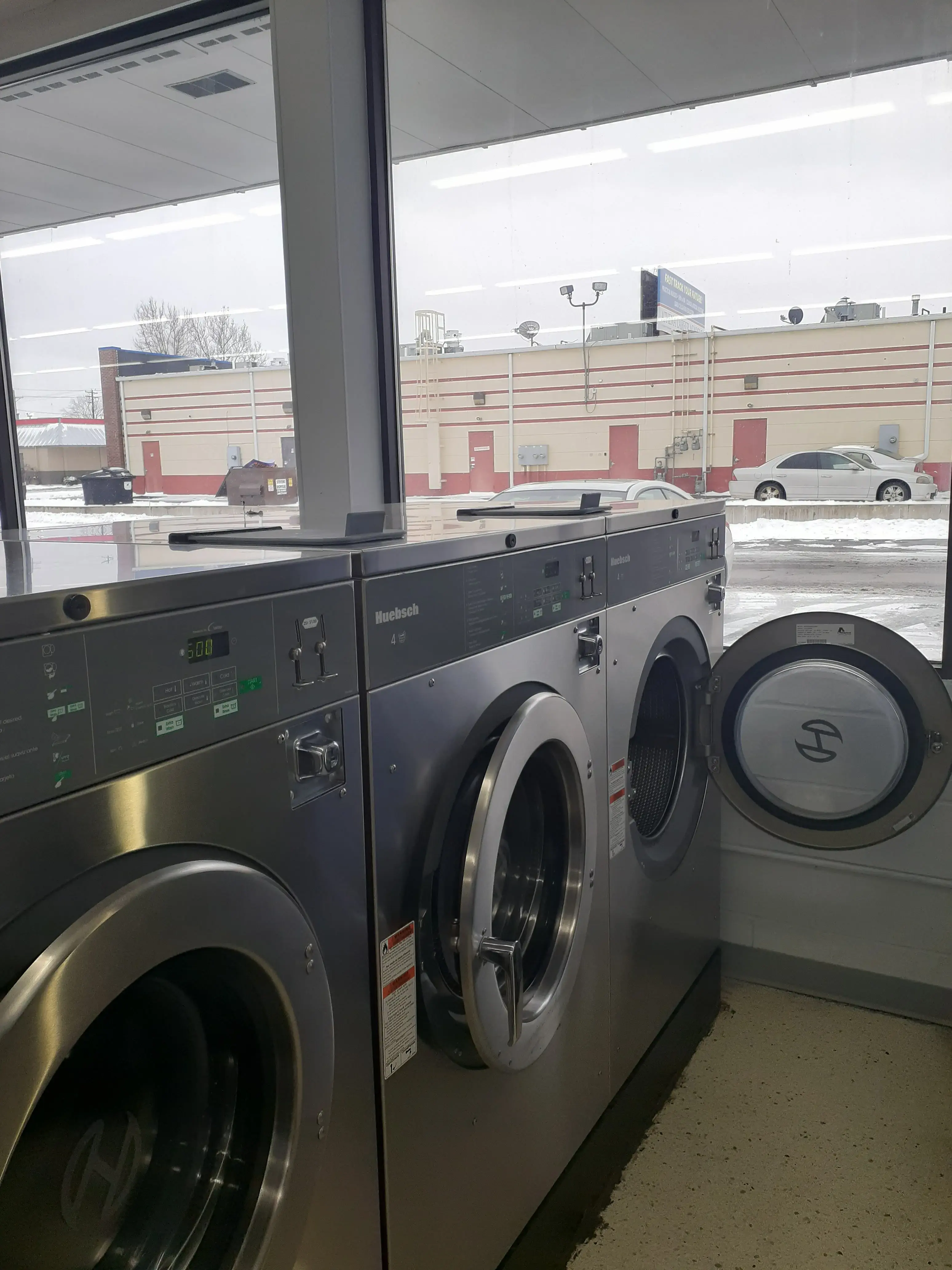 Laundry Express thumbnail 8