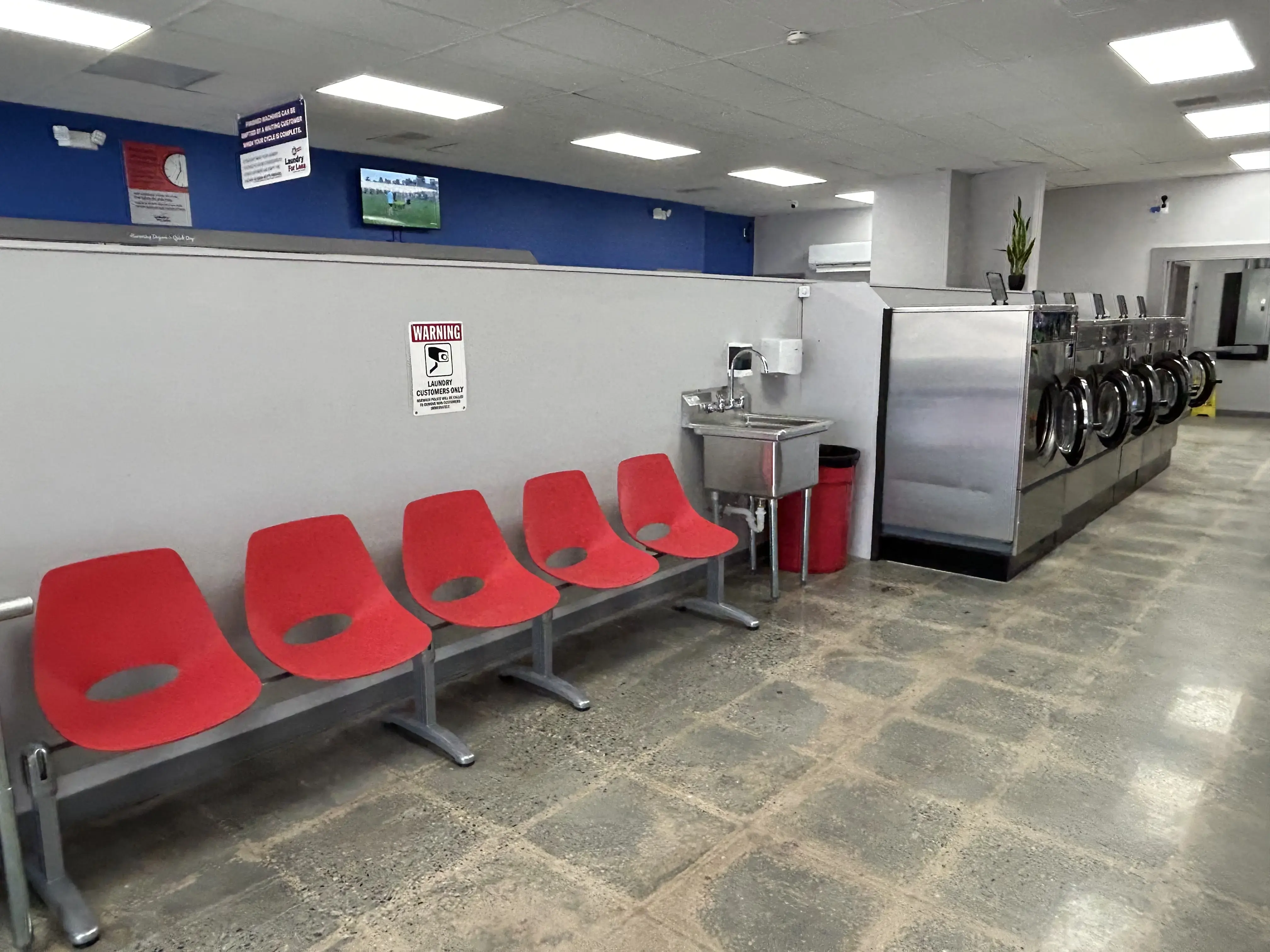 Laundry For Less Norwich - Oak Tree Plaza - Westside - Image 5