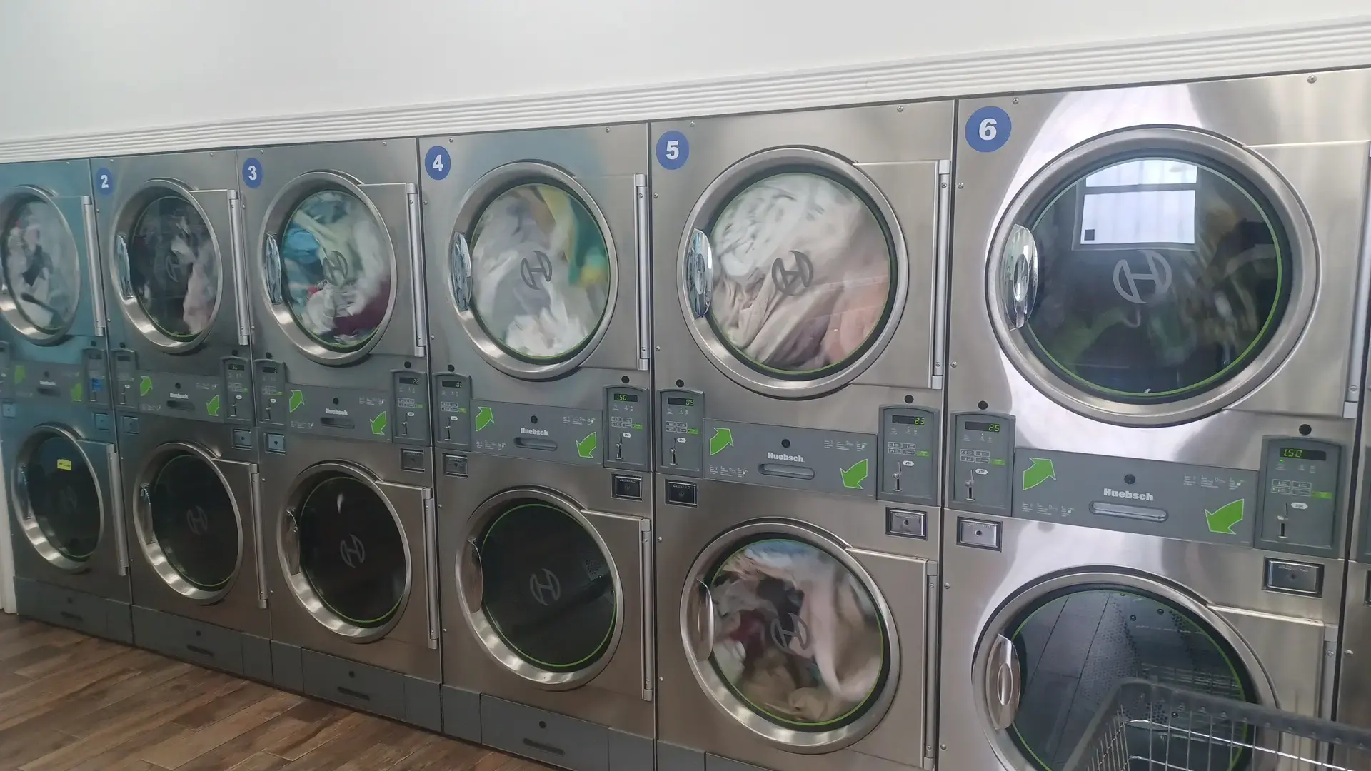 Laundry Haven Hollywood thumbnail 19