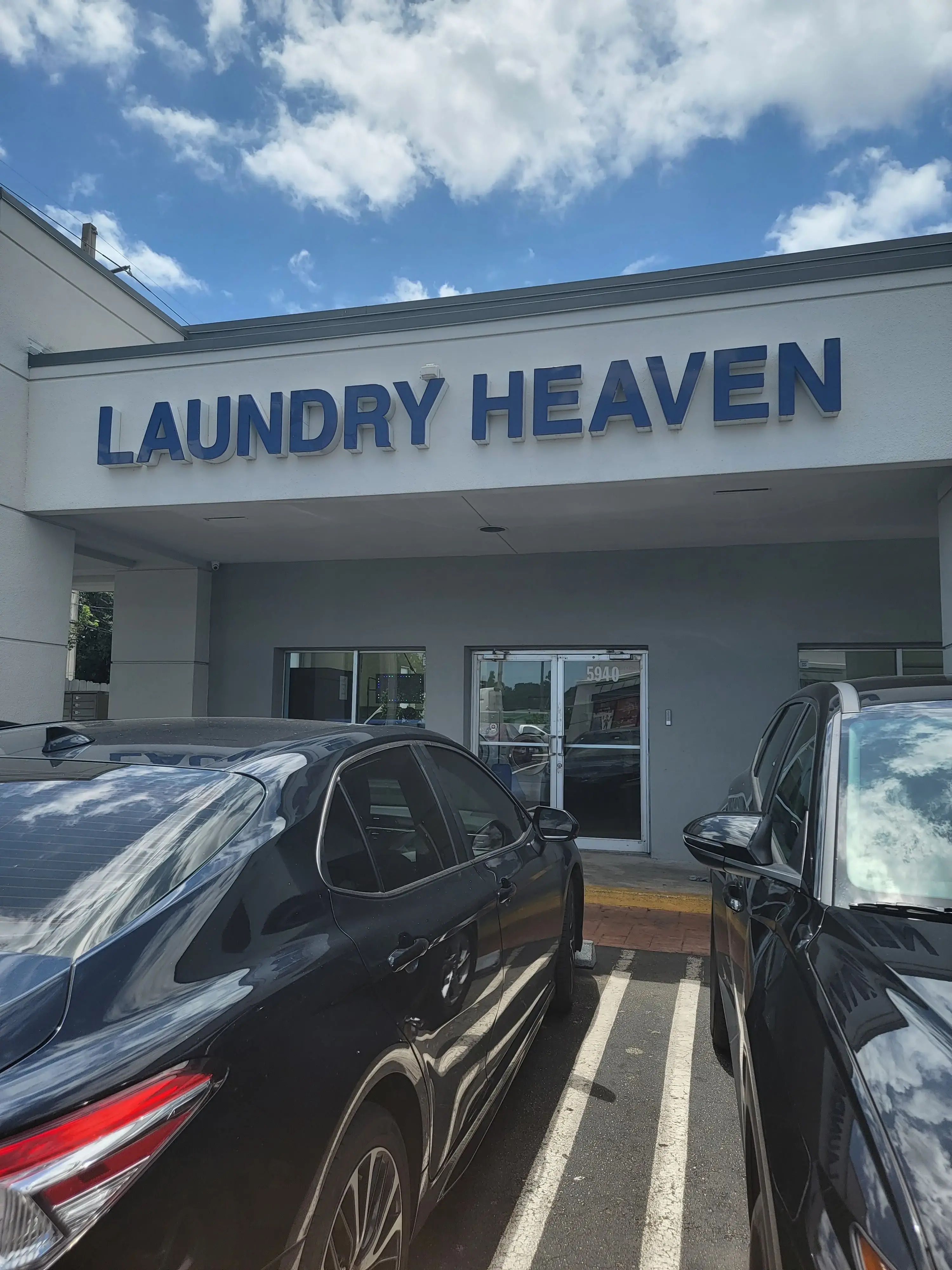 Laundry Haven Hollywood thumbnail 9