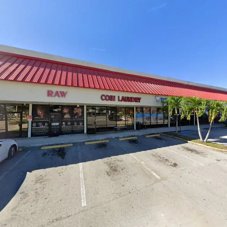 Laundry Heaven | Laundromat and Dry Cleaners Delivers with Hamperapp - Image 4