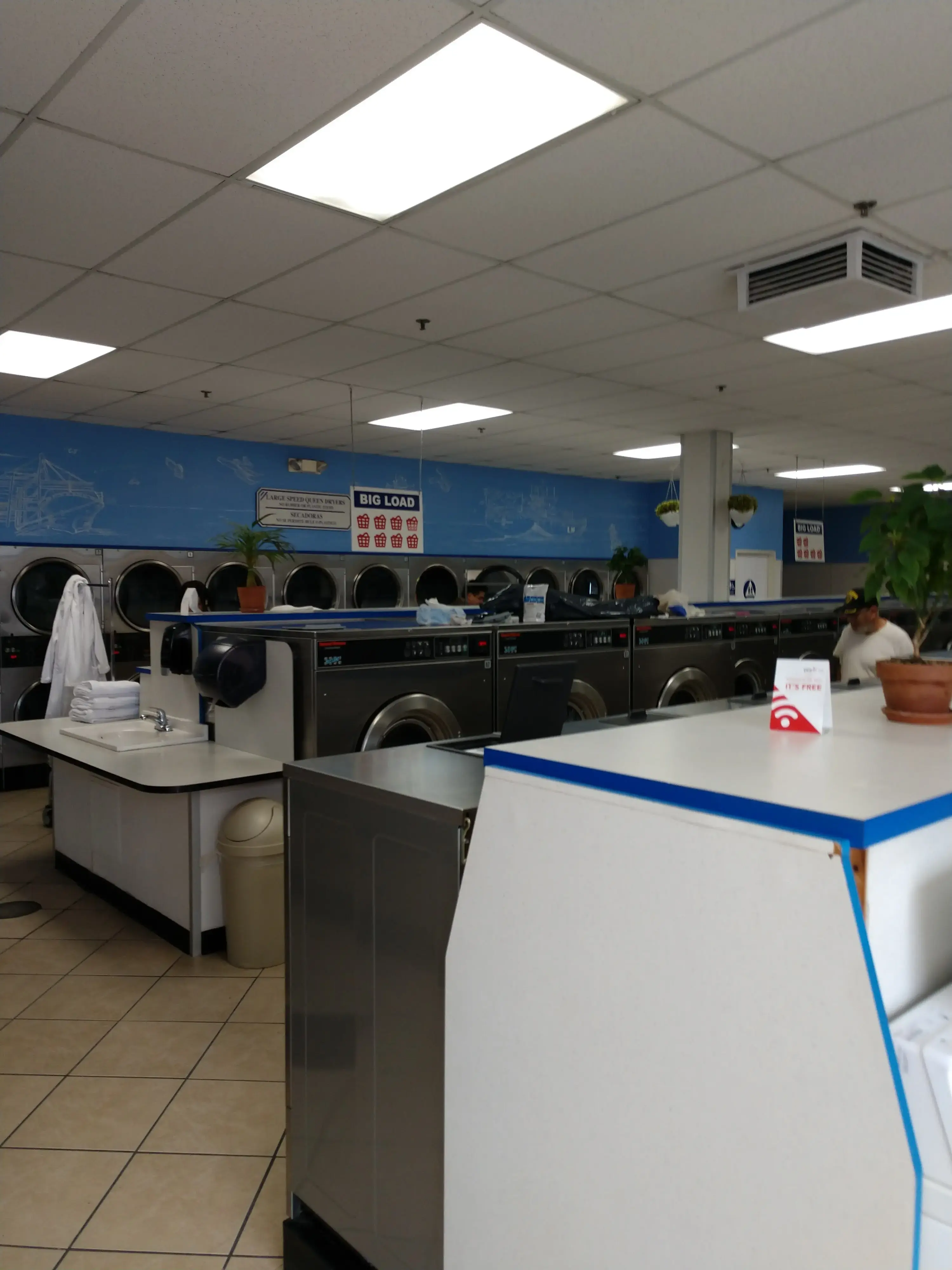 Laundry House | Wilmington Laundromat and Wash & Fold thumbnail 16