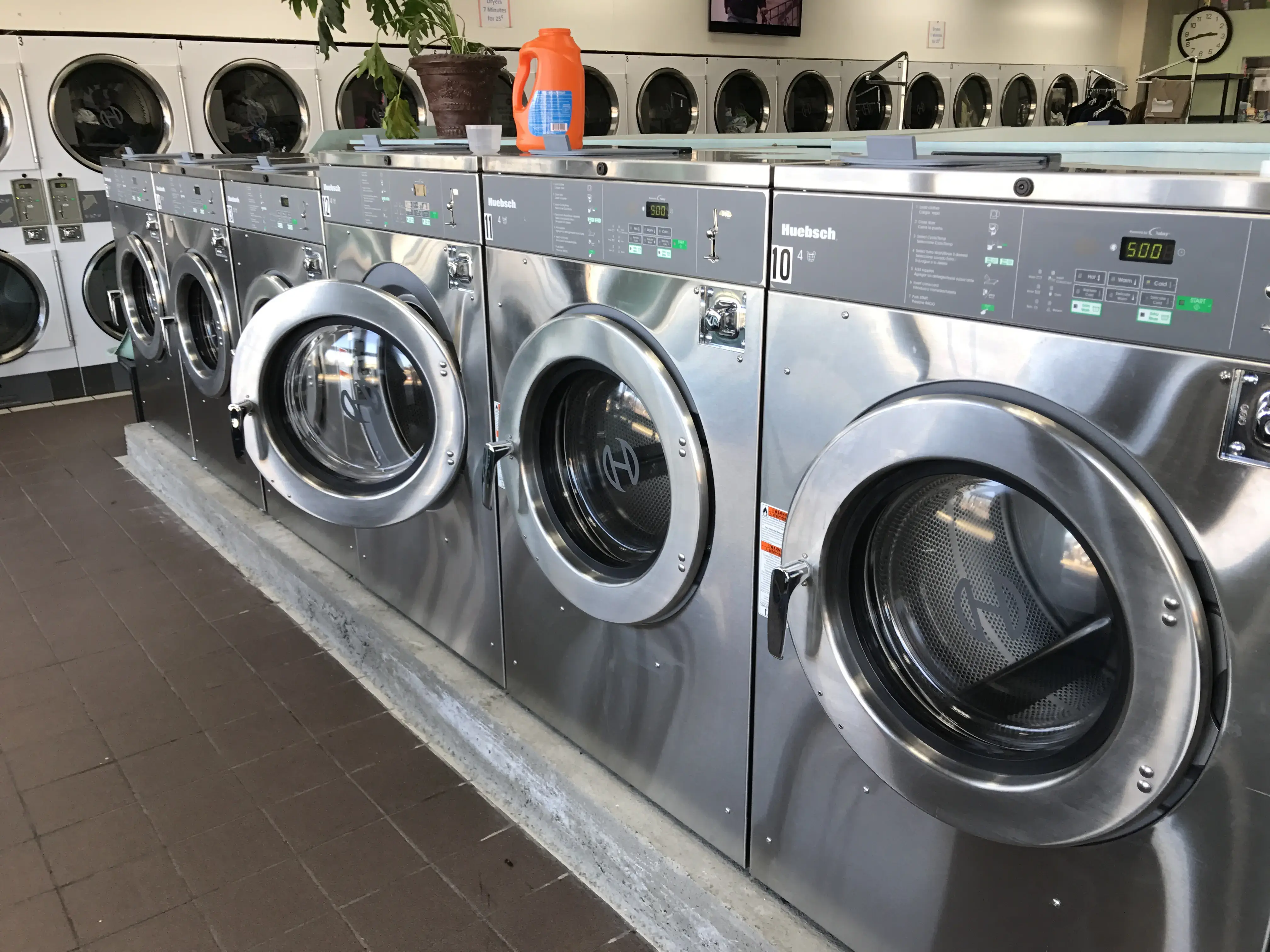 Laundry Hut thumbnail 10