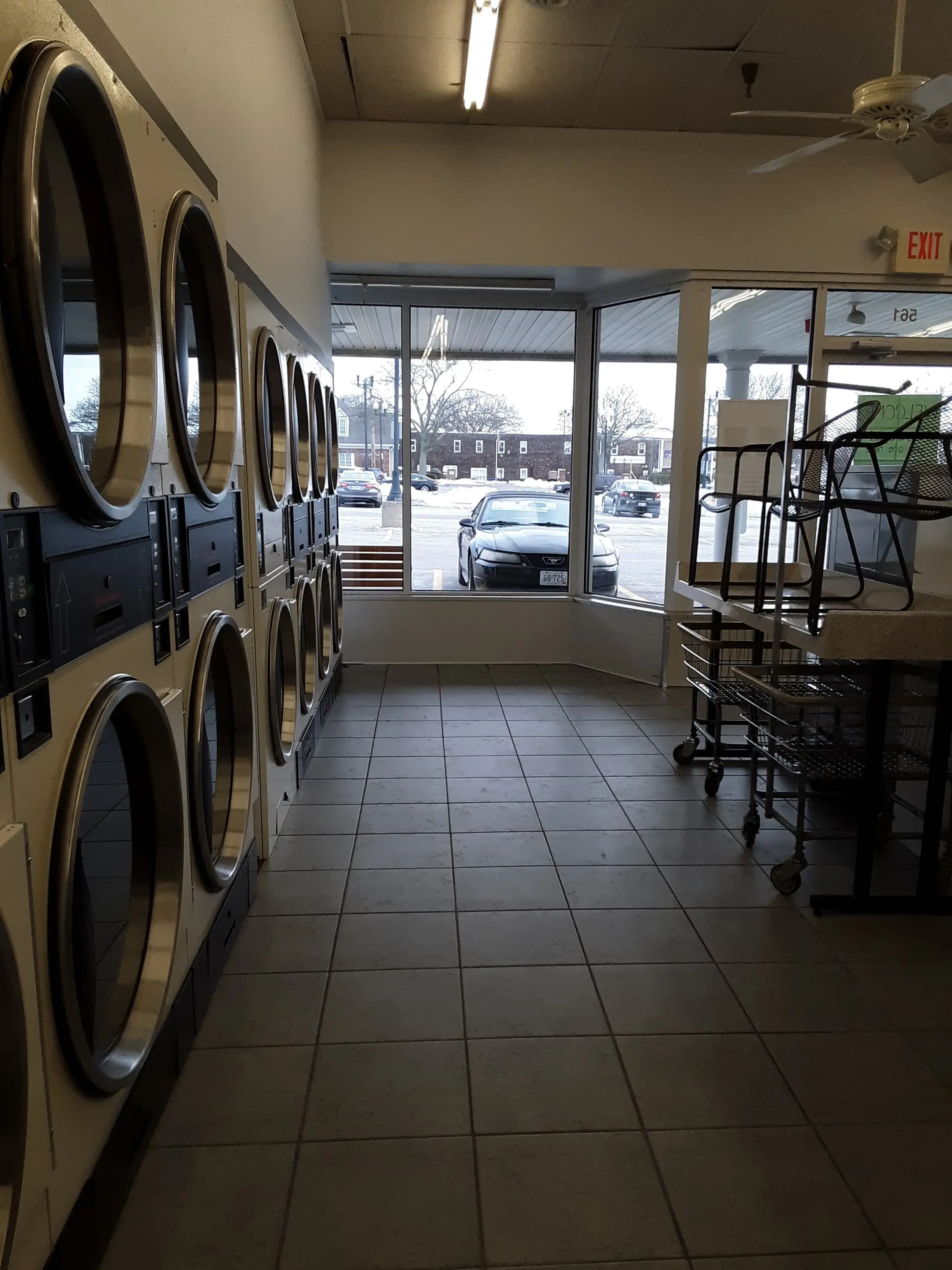 Laundry in the Plaza thumbnail 6